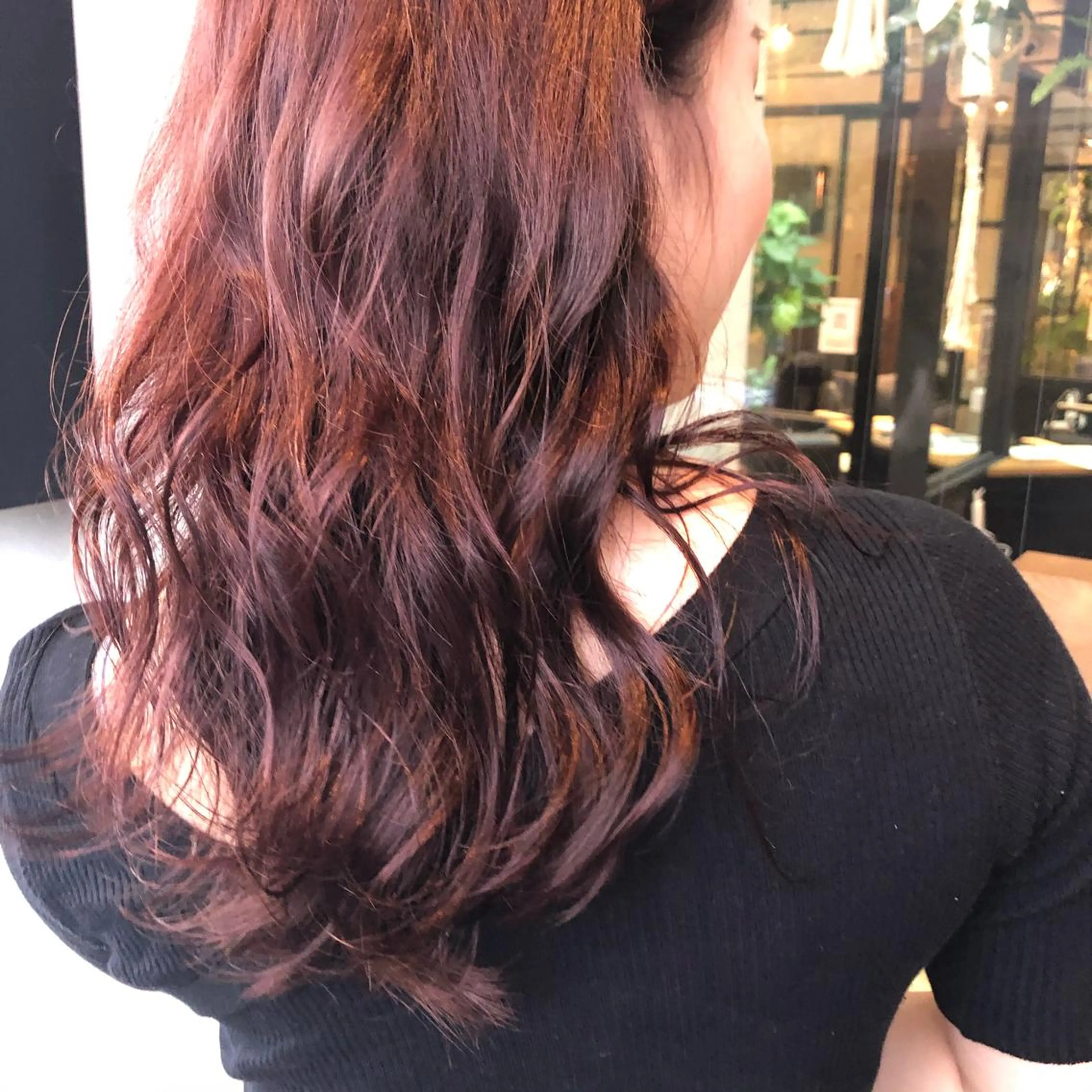 ロング カラー akane .のヘアスタイル