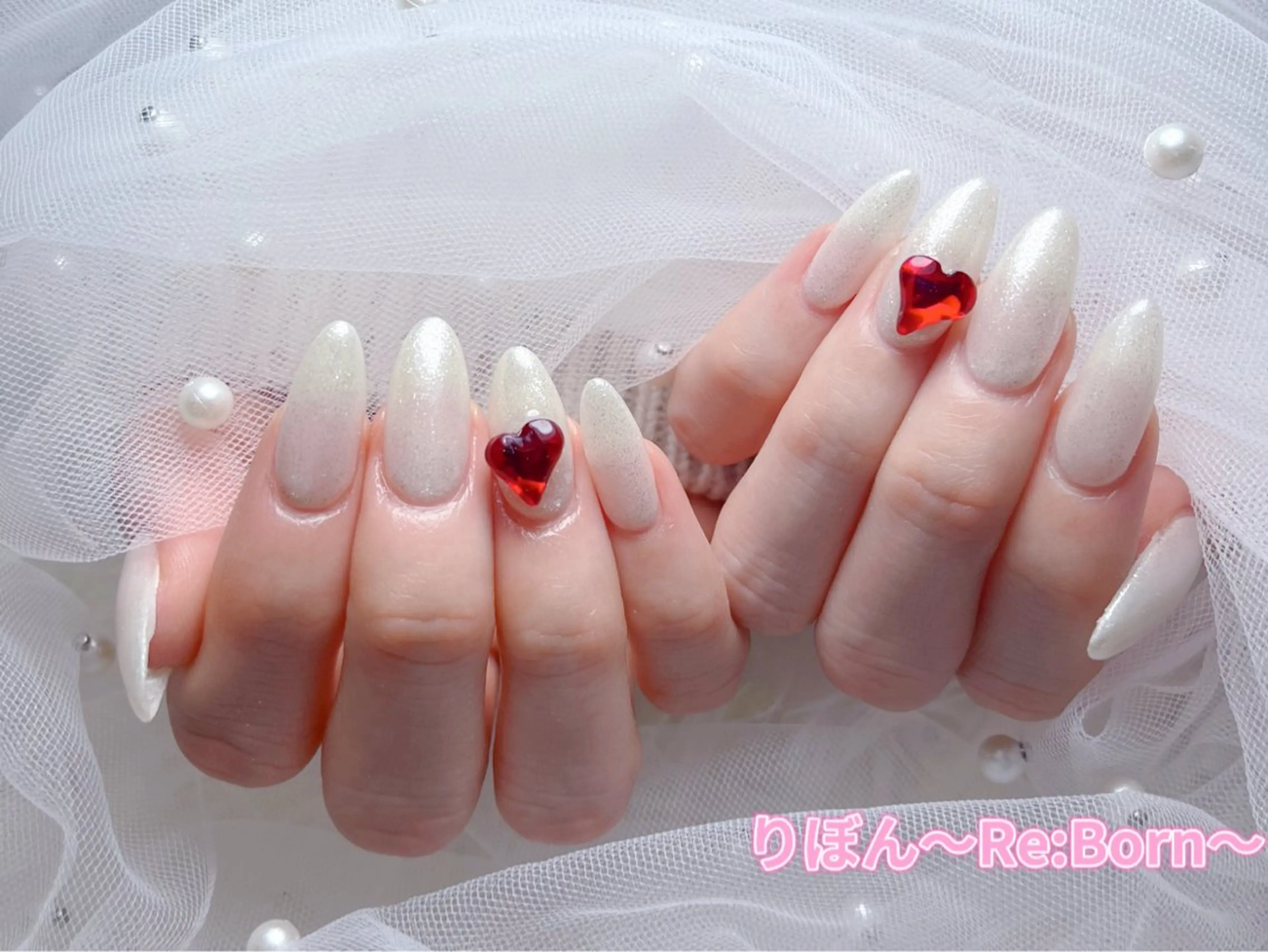 ミディアム ハンドネイル りぼん Re:Bonrのネイルデザイン