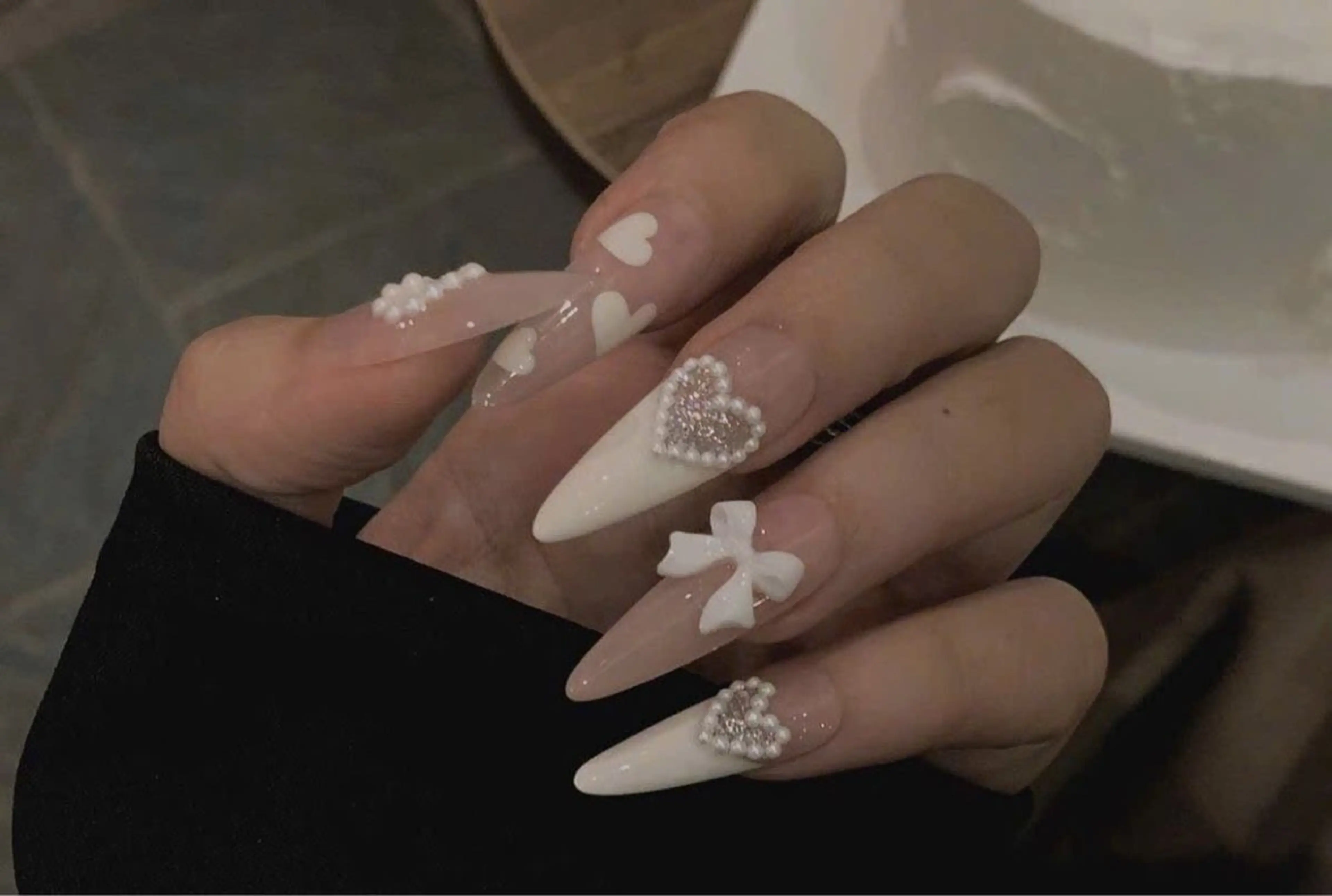 ネイル グラデーション ラメ(グリッター) マグネットネイル ミラーネイル ニュアンスネイル ハンドネイル Lumi de nails所属・Lumi de nailsのネイルデザイン