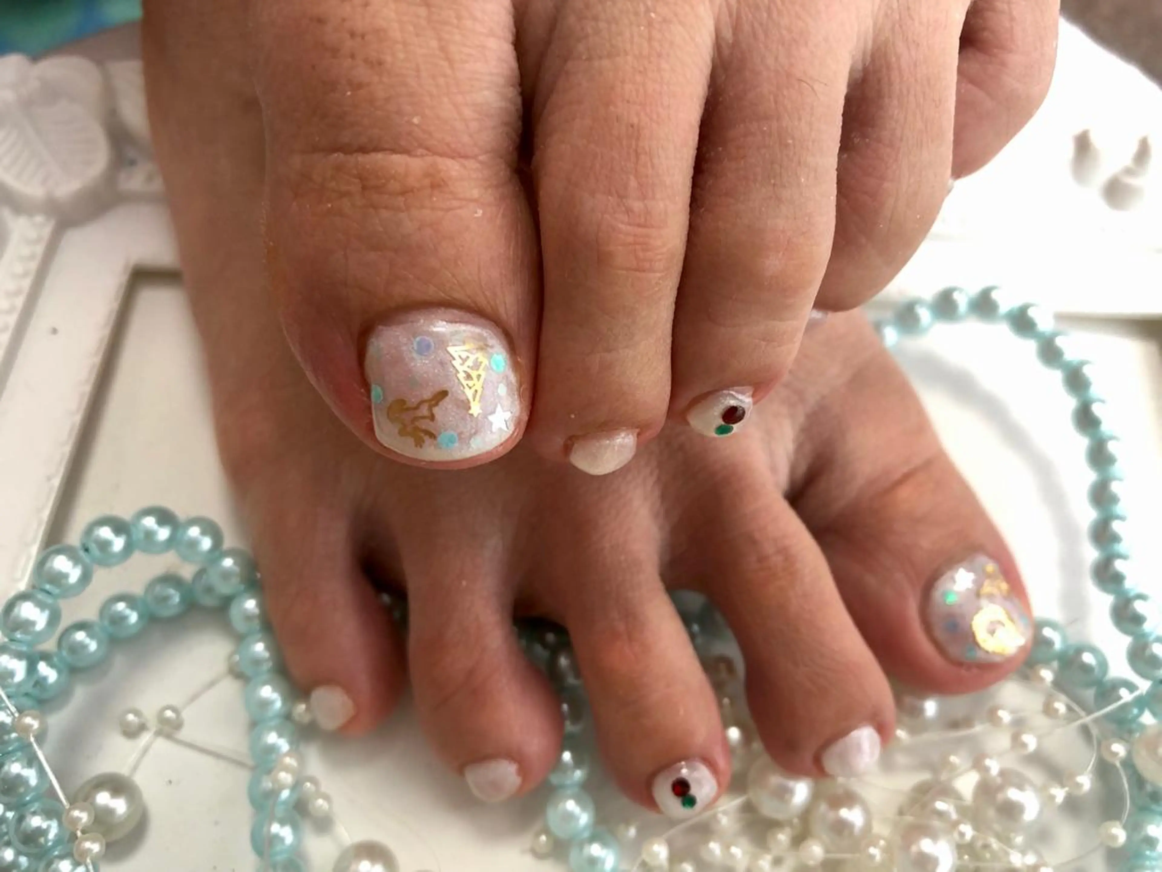 ミディアム ネイル ホログラムネイル Uchida meのネイルデザイン