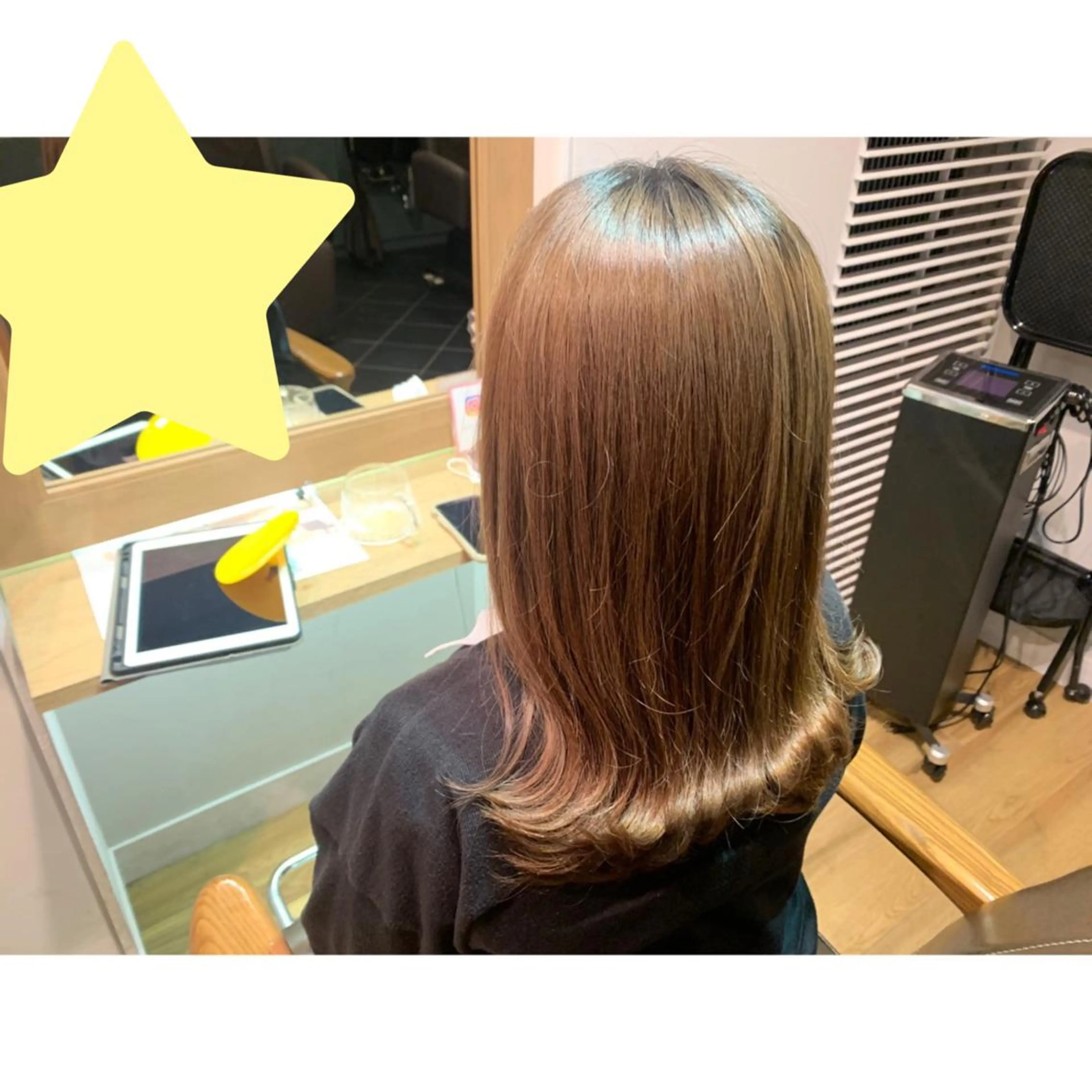 ロング カラー ベージュカラー ブリーチ ヘアカラー トリートメント ツキダテ ユイのヘアスタイル