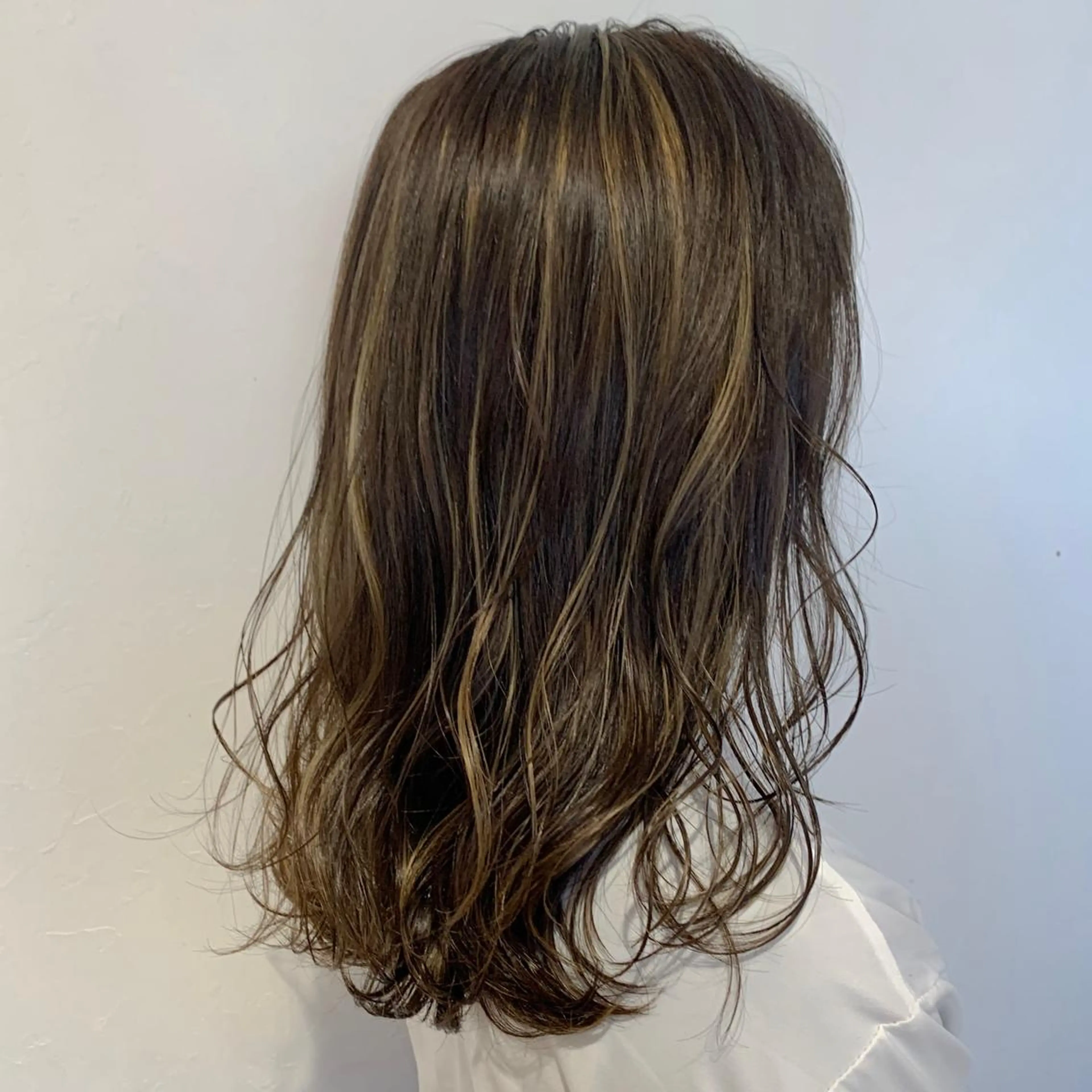 ミディアム カラー ヘアアレンジ ハイライトカラー ハイライト 🦋レイヤーカット ミドリカワ🦋のヘアスタイル