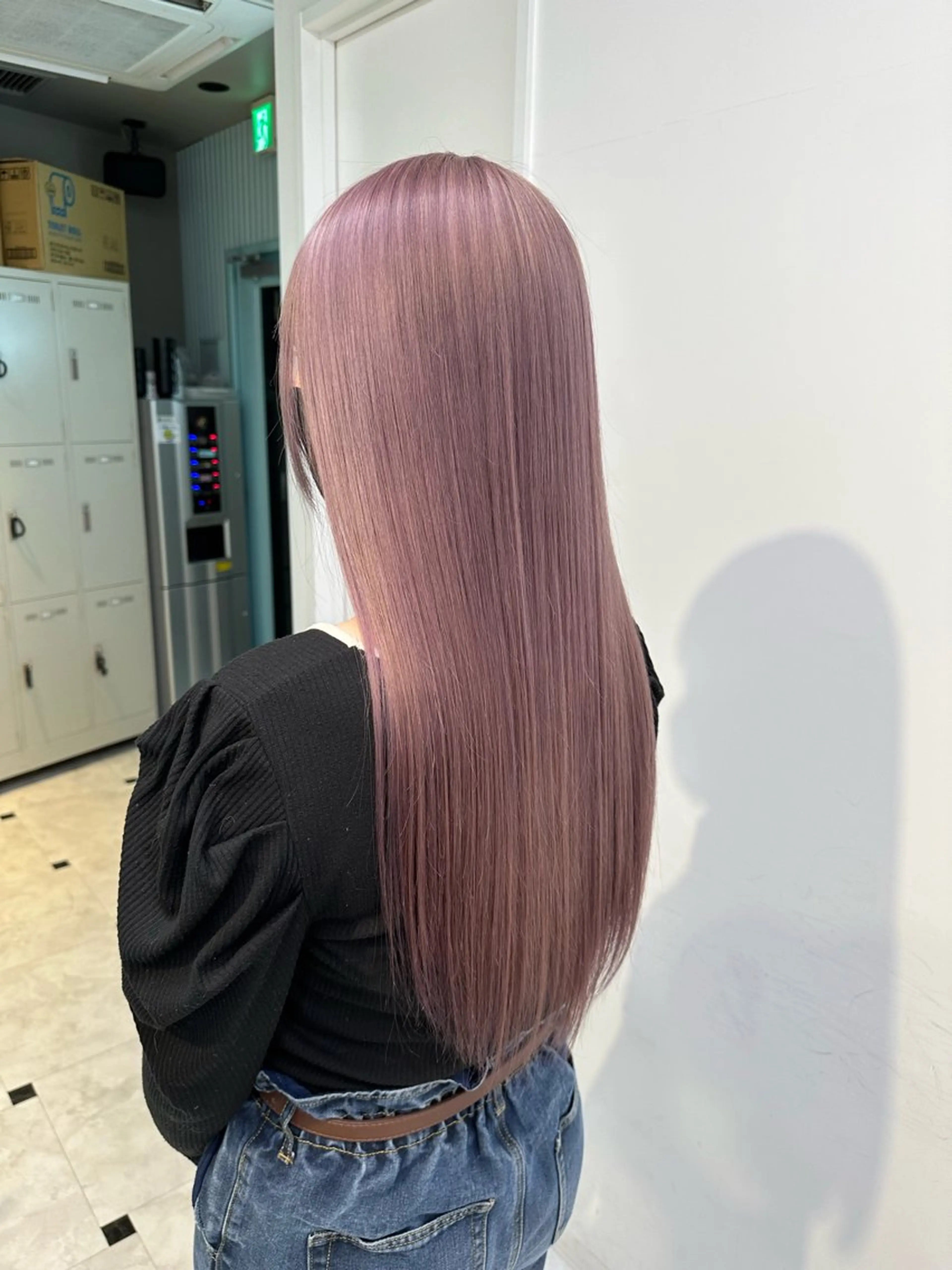 セミロング ブリーチ✖️ 縮毛LANDのヘアスタイル