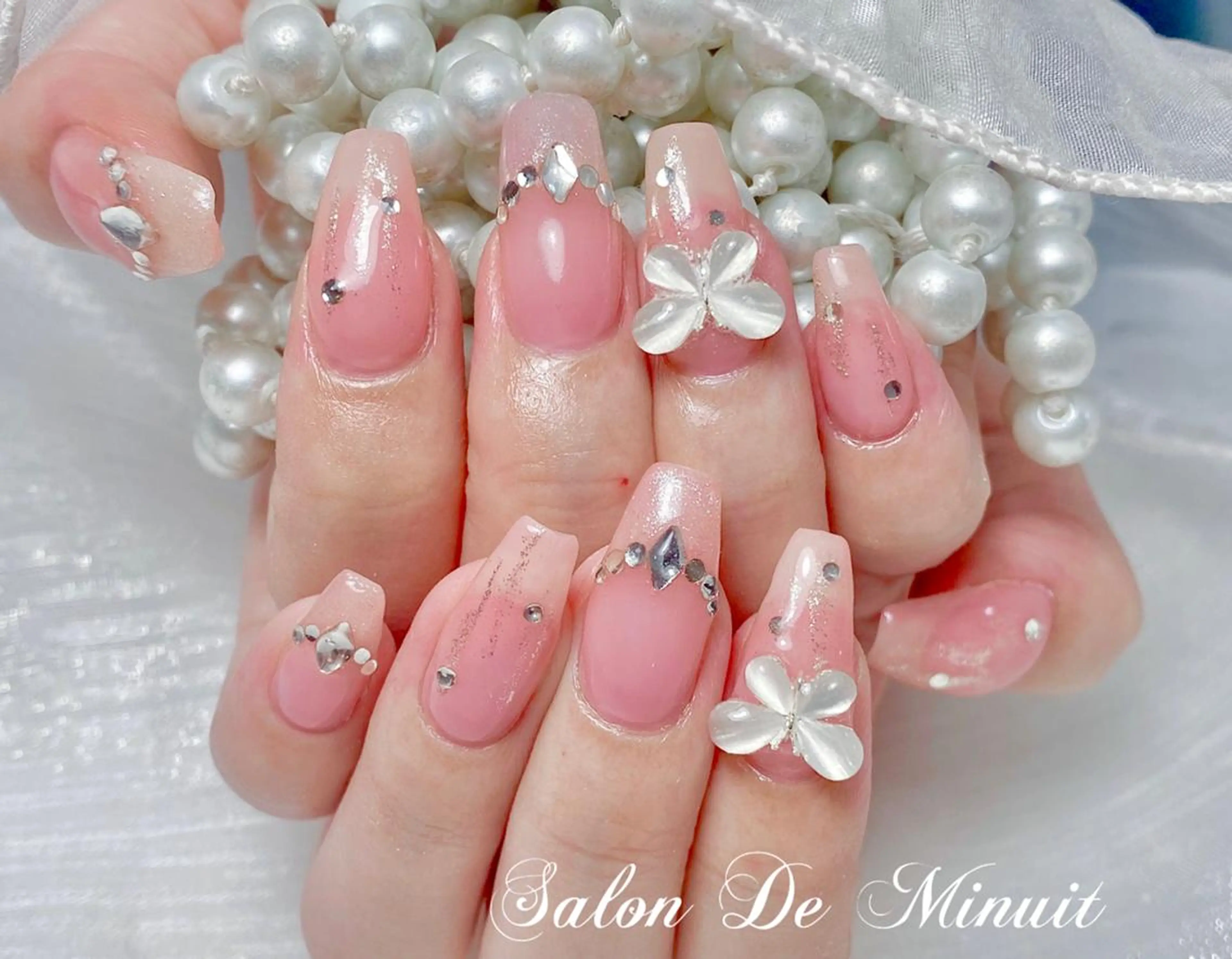 ネイル ハンドネイル ハンドケア Momo 🤍のネイルデザイン