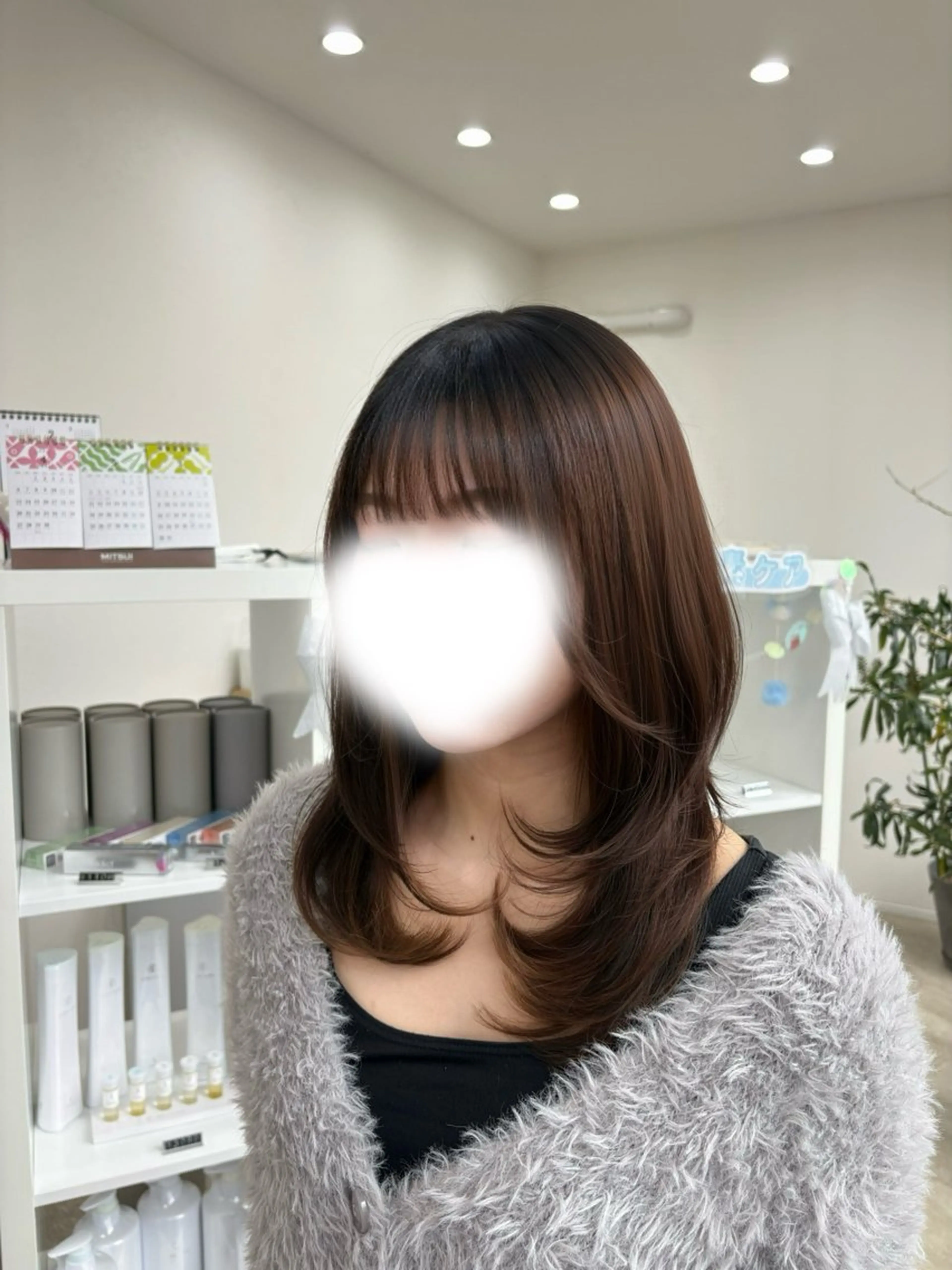 セミロング レイヤーカット HASHI AYAKAのヘアスタイル