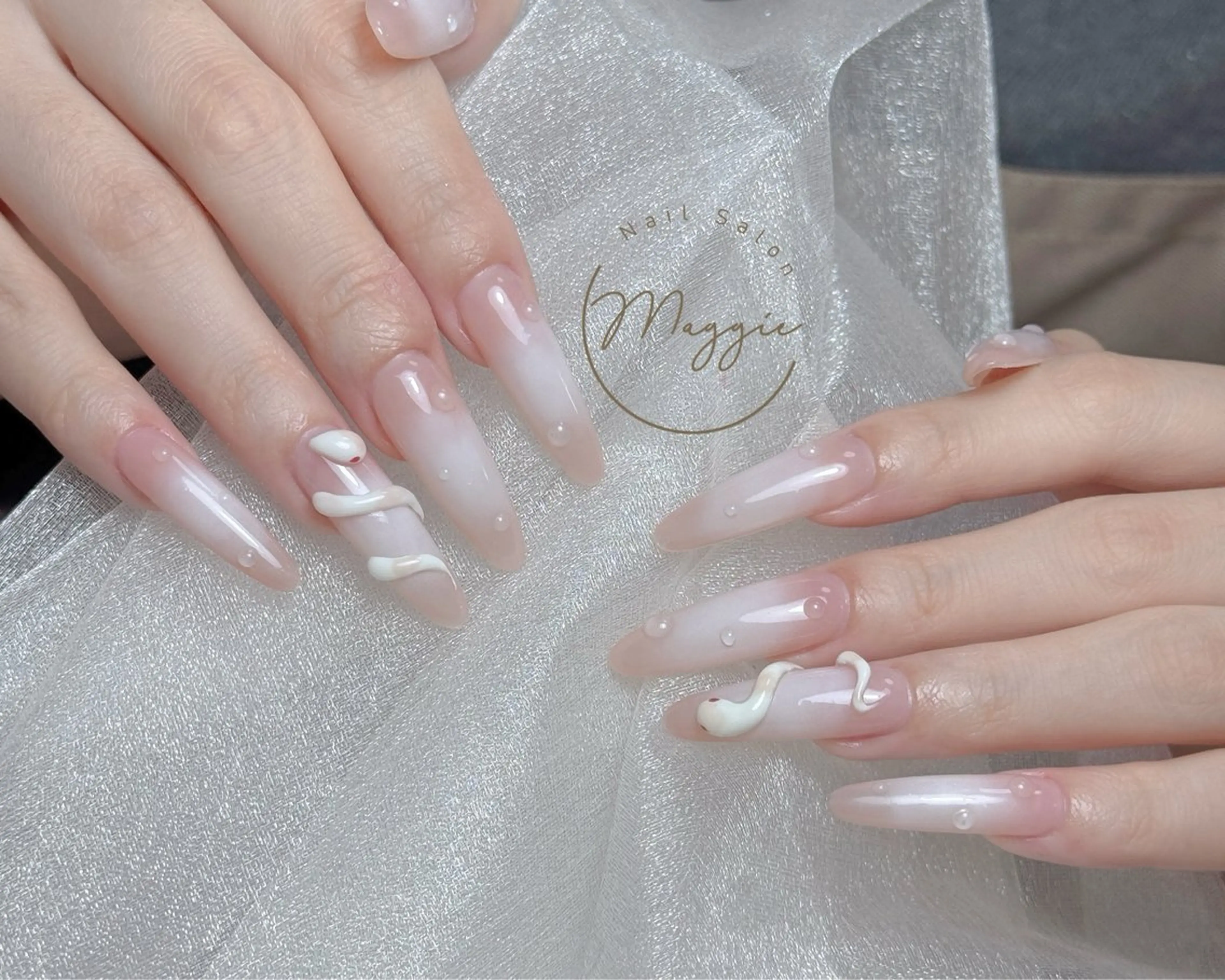 ネイル Maggie Nail🦩のネイルデザイン