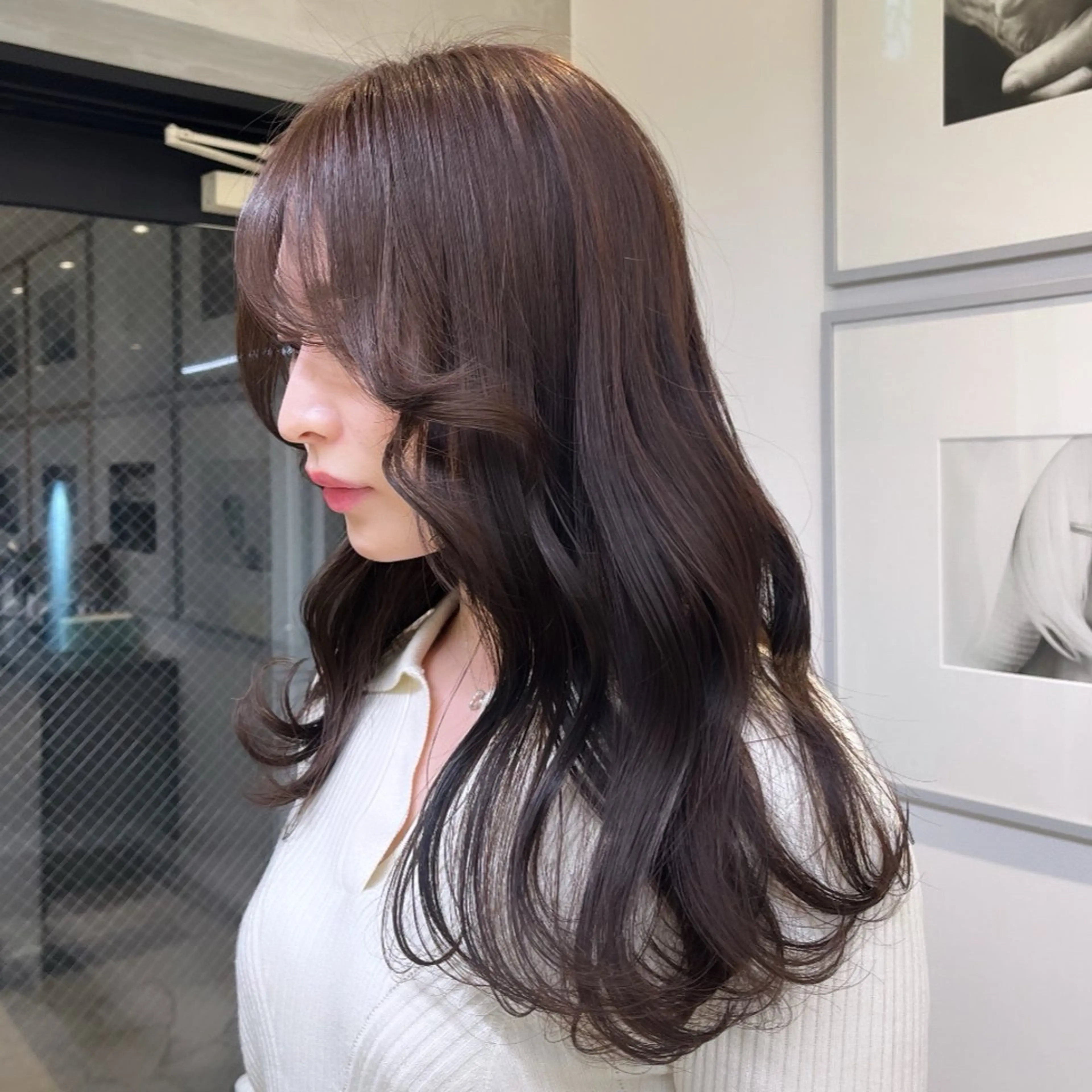 セミロング カラー ブラウンカラー ショコラブラウン ショコラグレージュ 透明感カラー ココアグレージュ ヘアカラー トリートメント ヘッドスパ ヘアセット カジュアルを女っぽく 𝗮𝘆𝗮𝗰𝗼のヘアスタイル