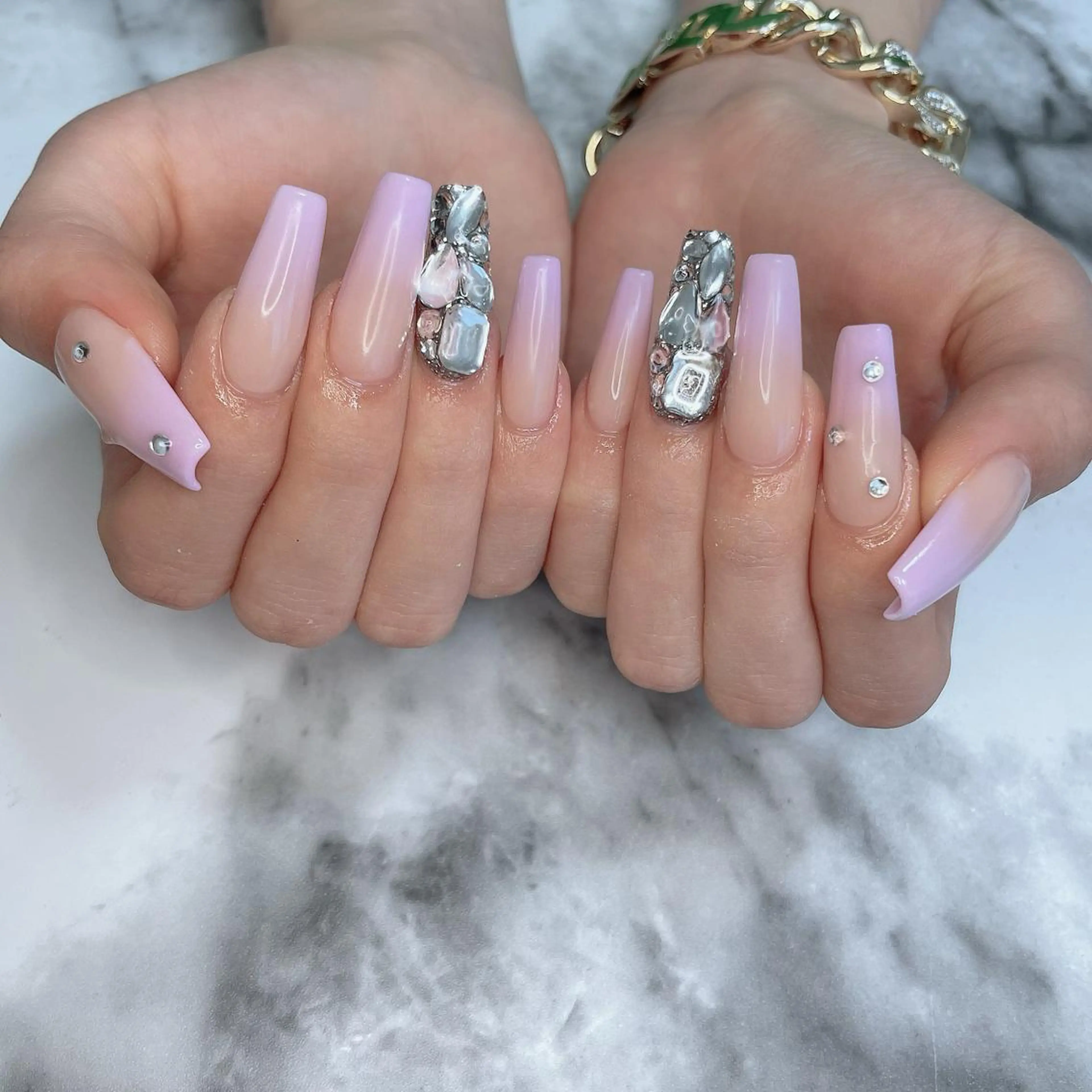 ネイル ハンドネイル salon de belnetta所属・kayo 💅のネイルデザイン