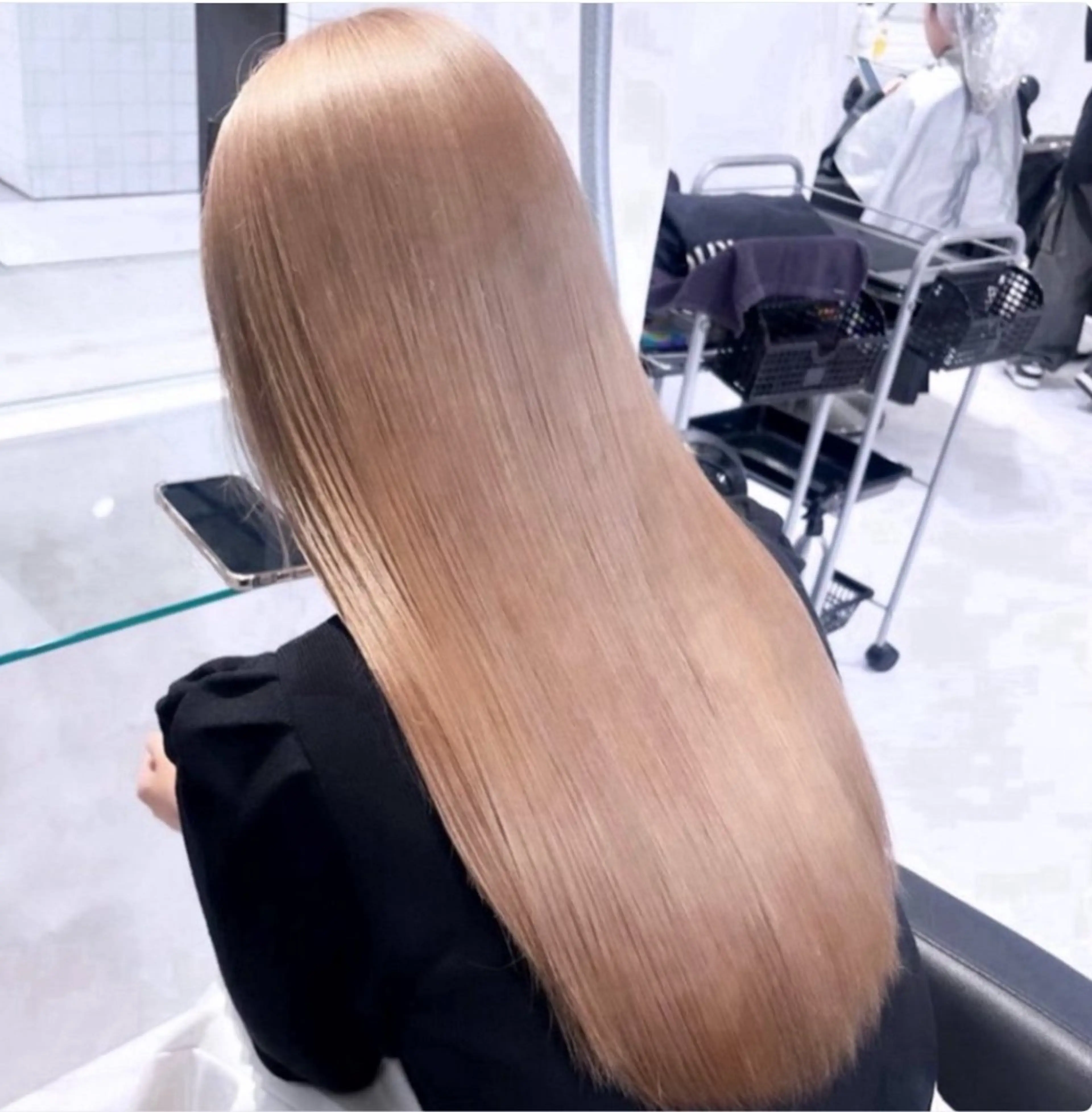 ロング カラー 🫧うる艶トレンド 🫧透明感カラーのヘアスタイル