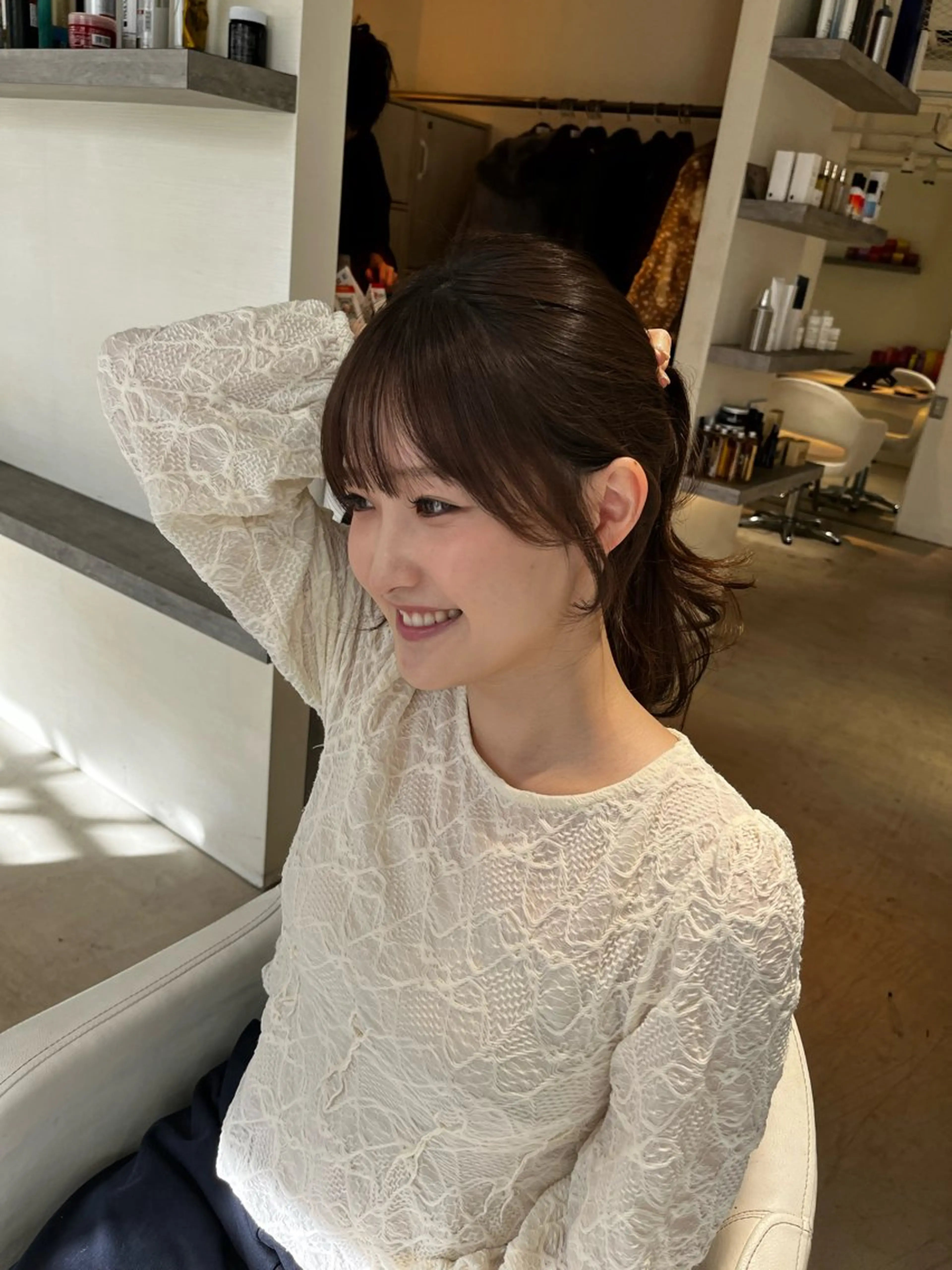 セミロング おくれ毛 カット ヘアカラー トリートメント ♥️透明感×抜け感 ベージュ/佑珠♥️のヘアスタイル