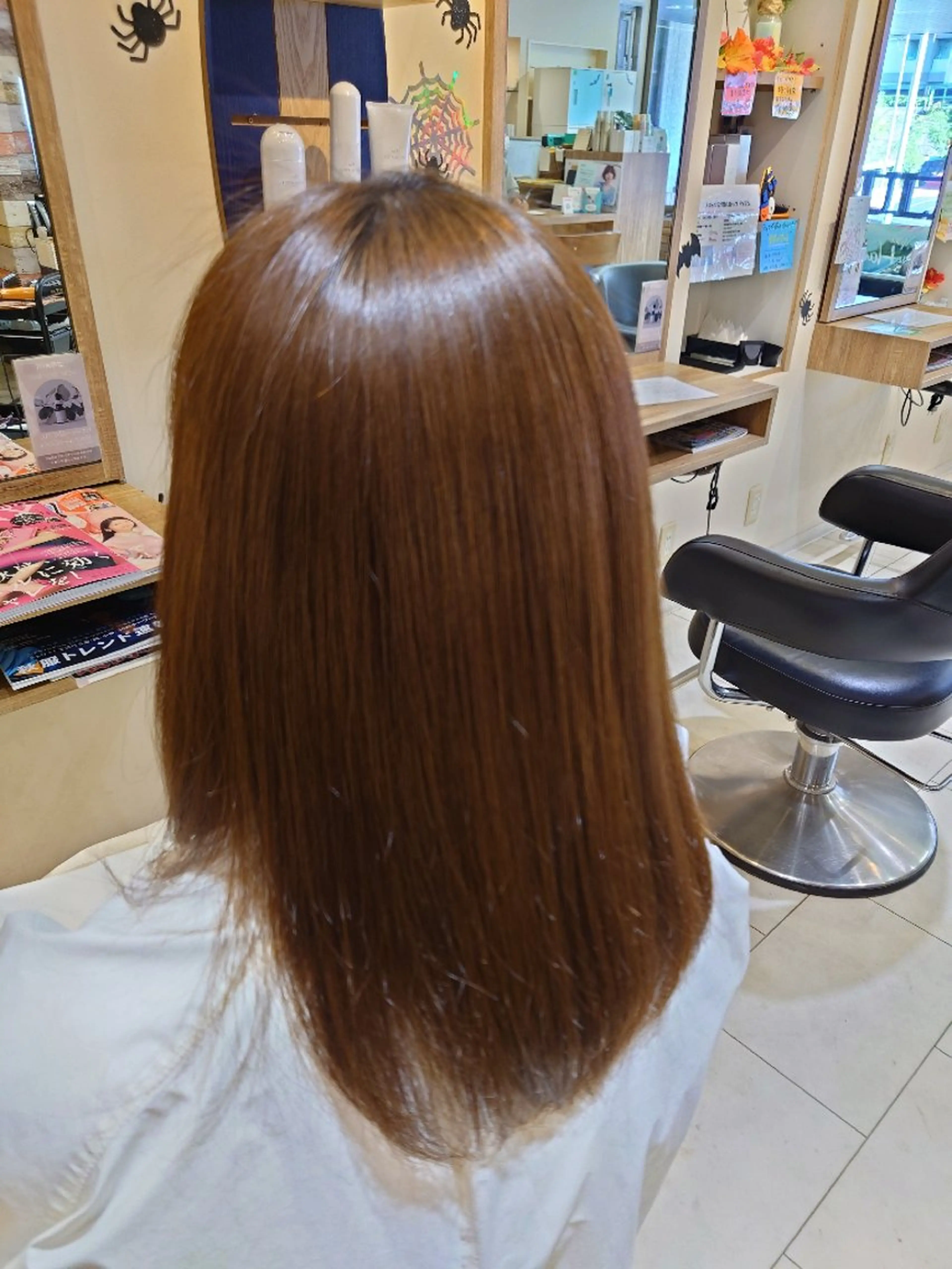 ミディアム 酸性ストレート AULANI Hair Resort所属・塚原 友紀子のヘアスタイル