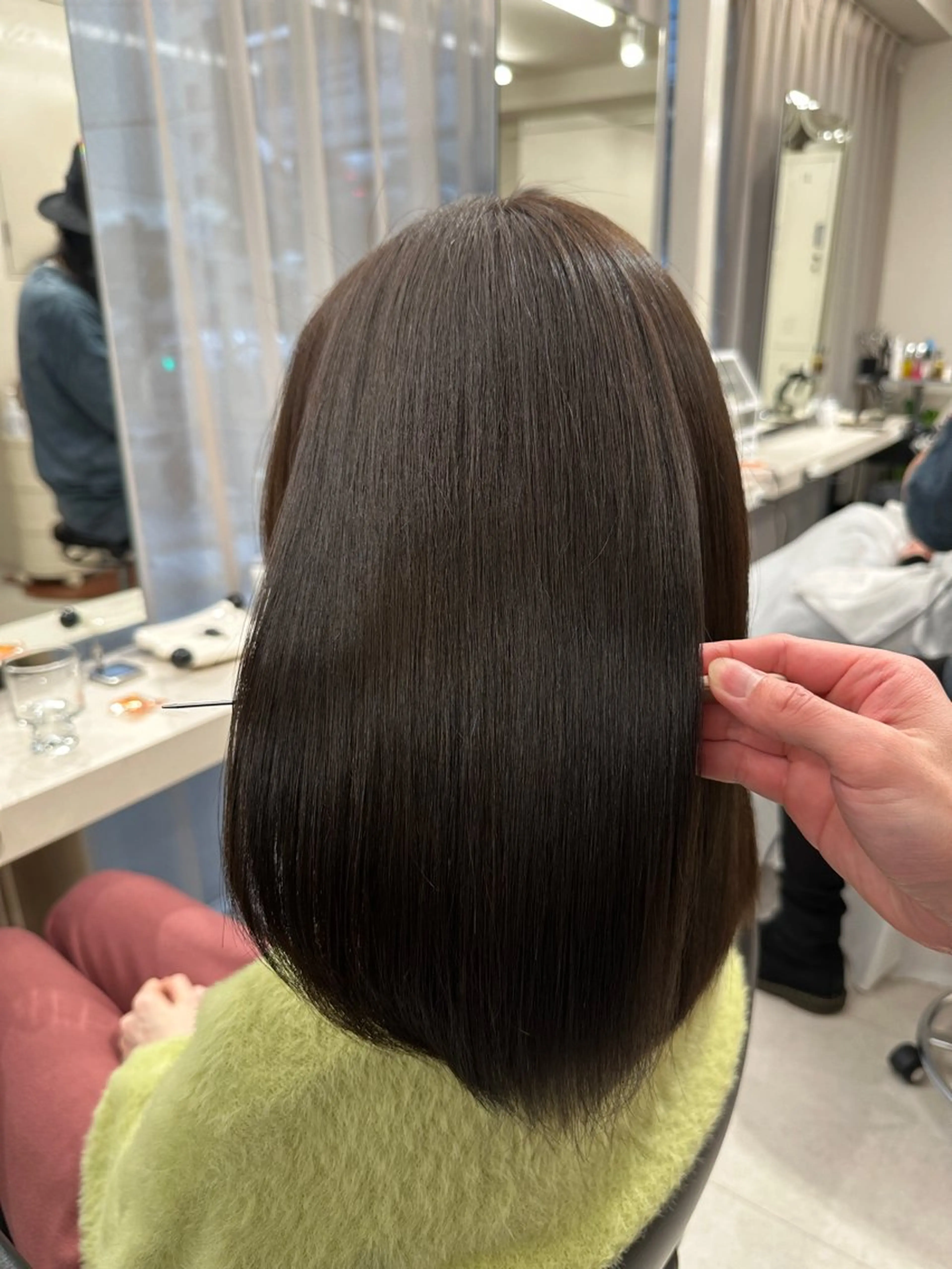 ミディアム カラー haru 髪質改善サロンのヘアスタイル