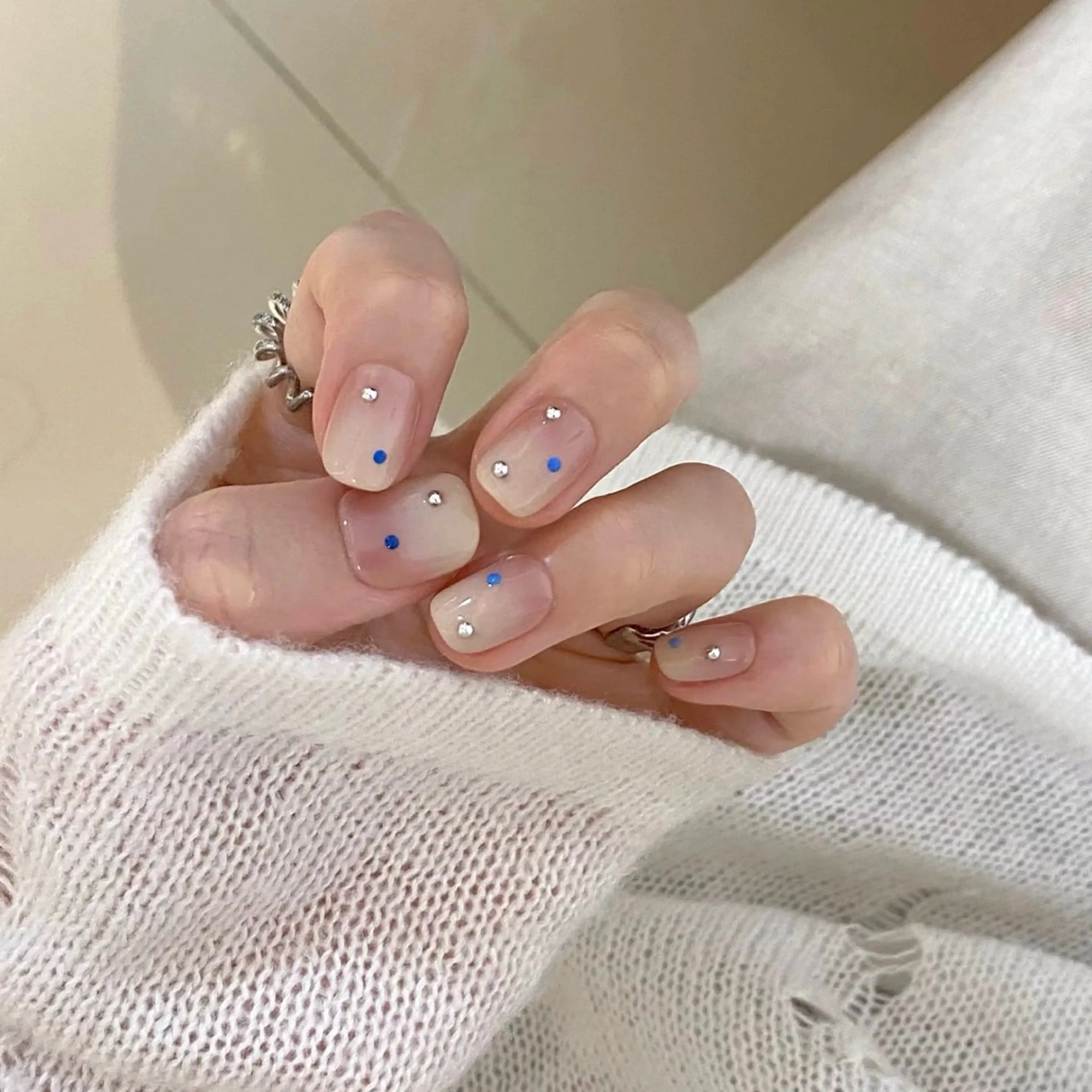 ネイル アートネイル シンプルネイル Nail salon Amoureuse ネイルサロン アムルーズ所属・ネイリスト ミクのネイルデザイン