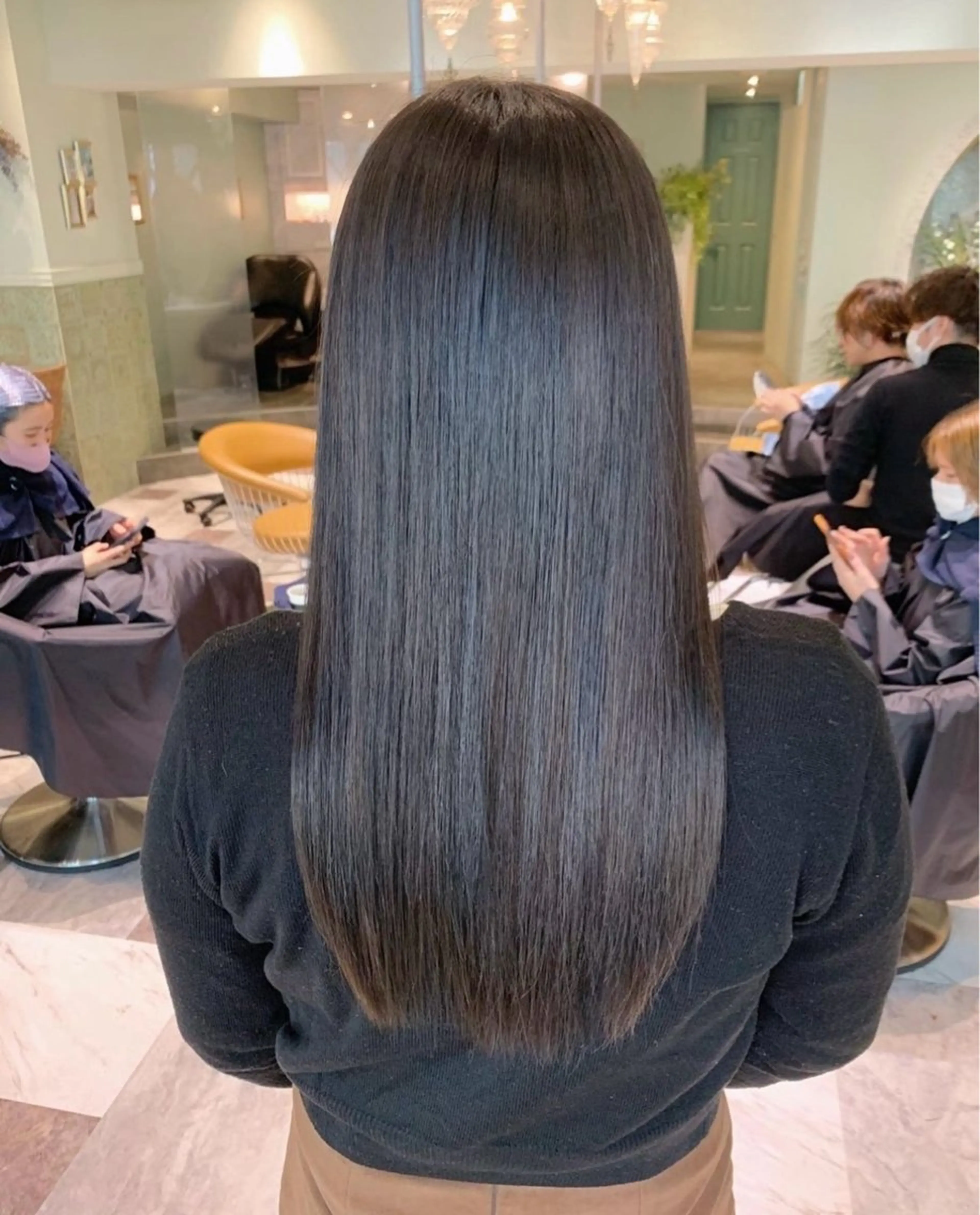 ロング ❤️ブリーチなし💚 ダブルカラー平野実花のヘアスタイル