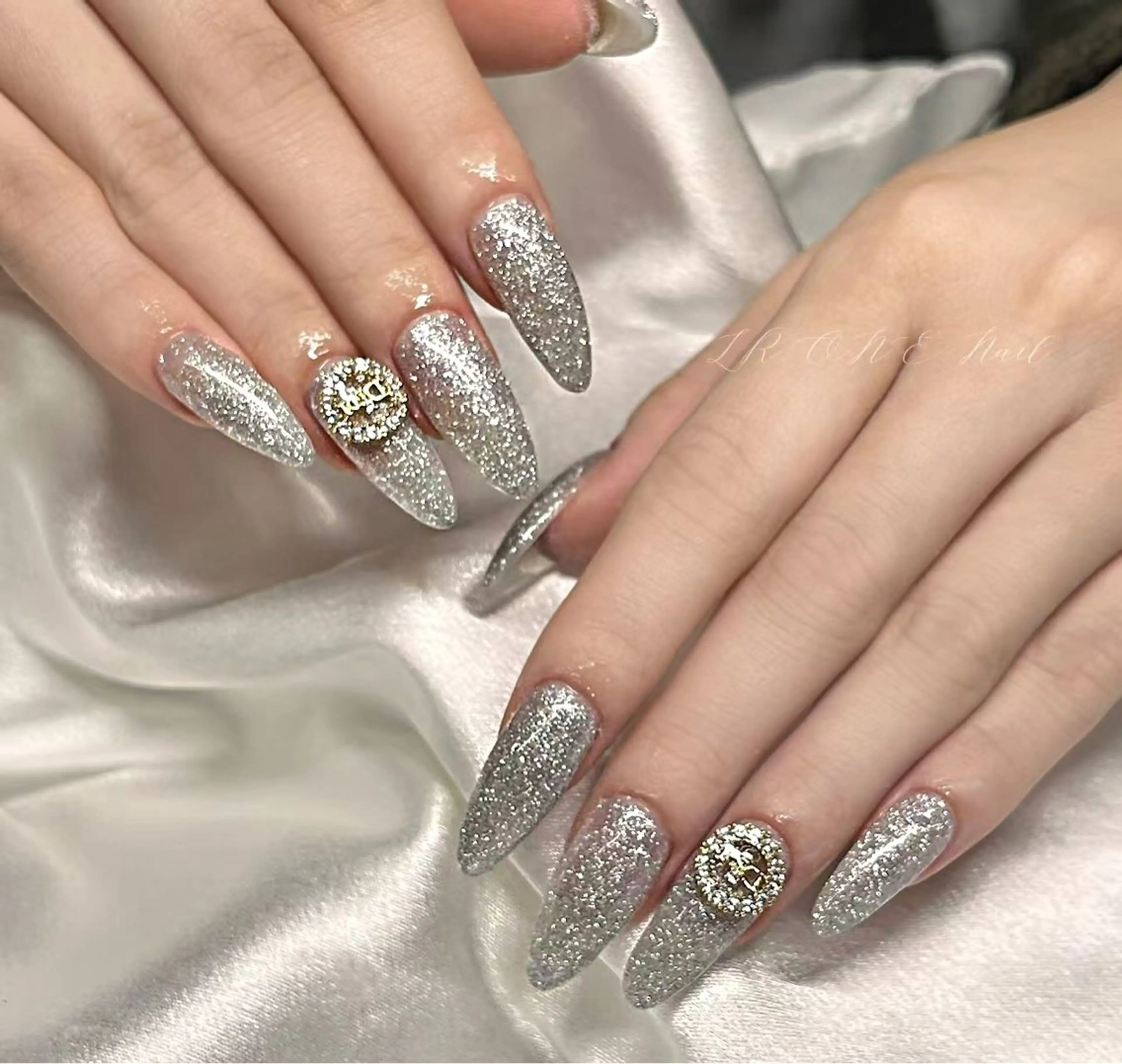 ネイル LR.ONE ヨウのネイルデザイン