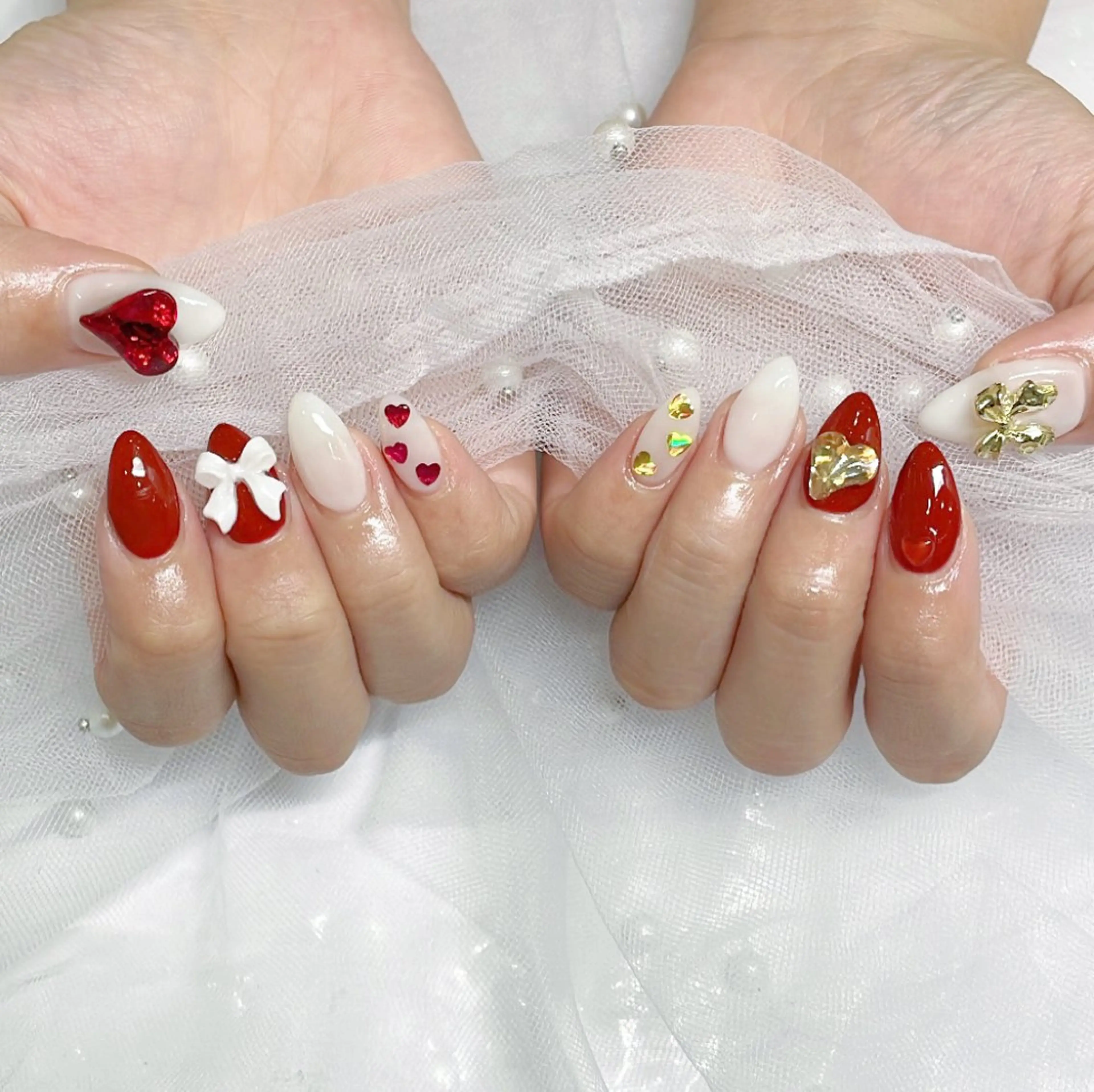 ネイル ハンドネイル misaki 🩰‎🤍🎀のネイルデザイン