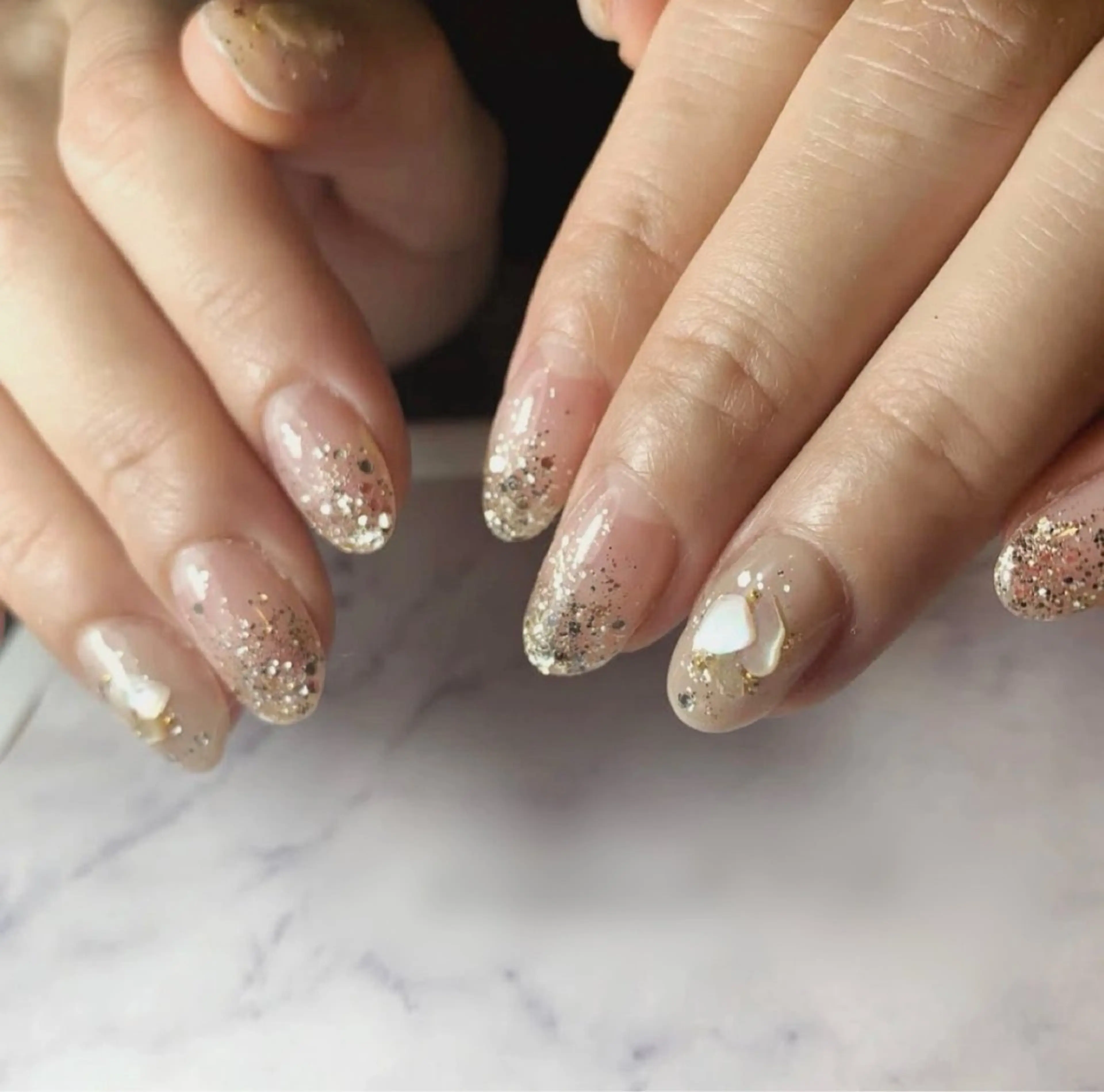 2本アートネイルの写真