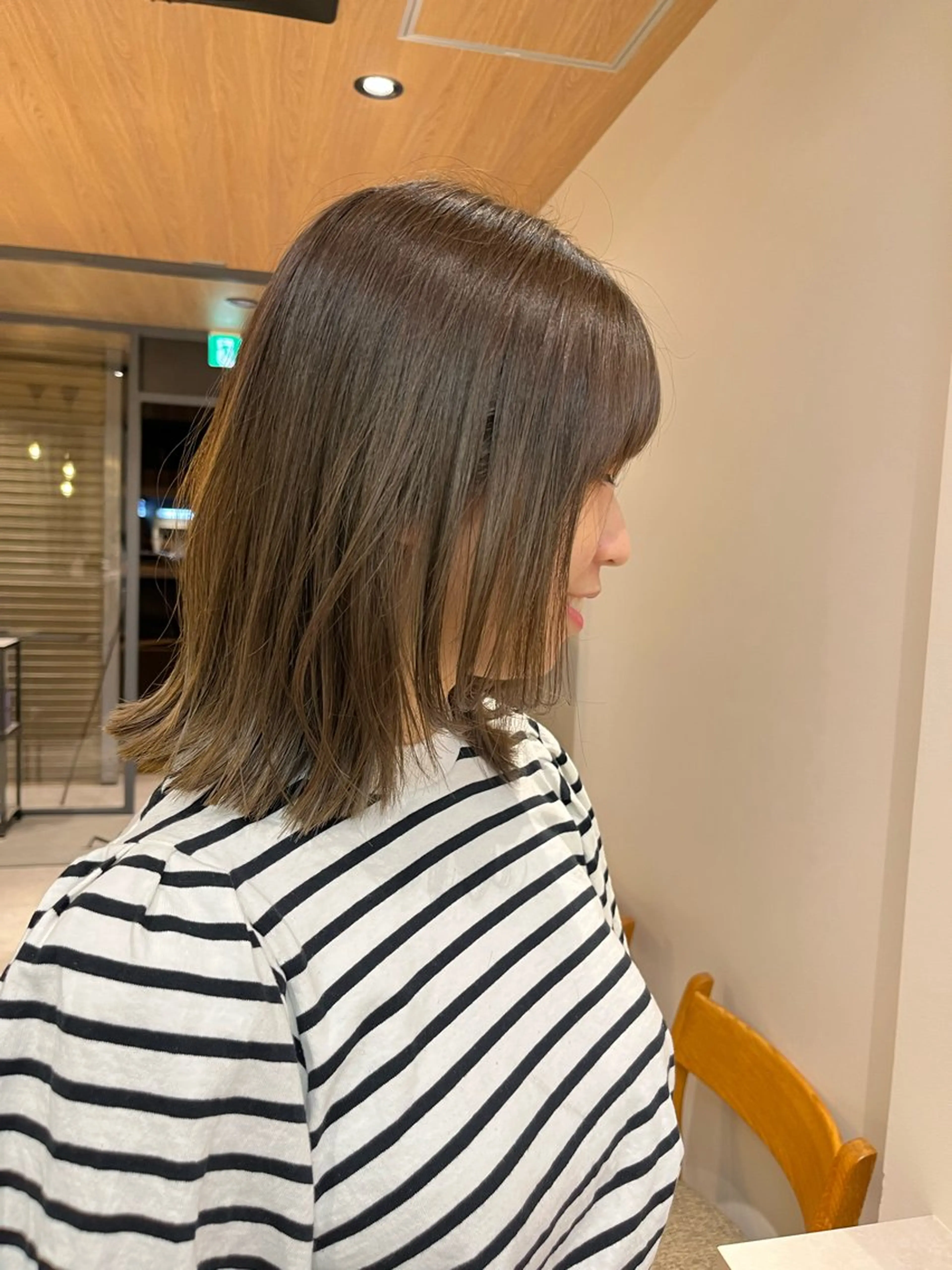 ミディアム 顔まわりレイヤー レイヤーカット knowhow所属・箱崎 凪沙のヘアスタイル