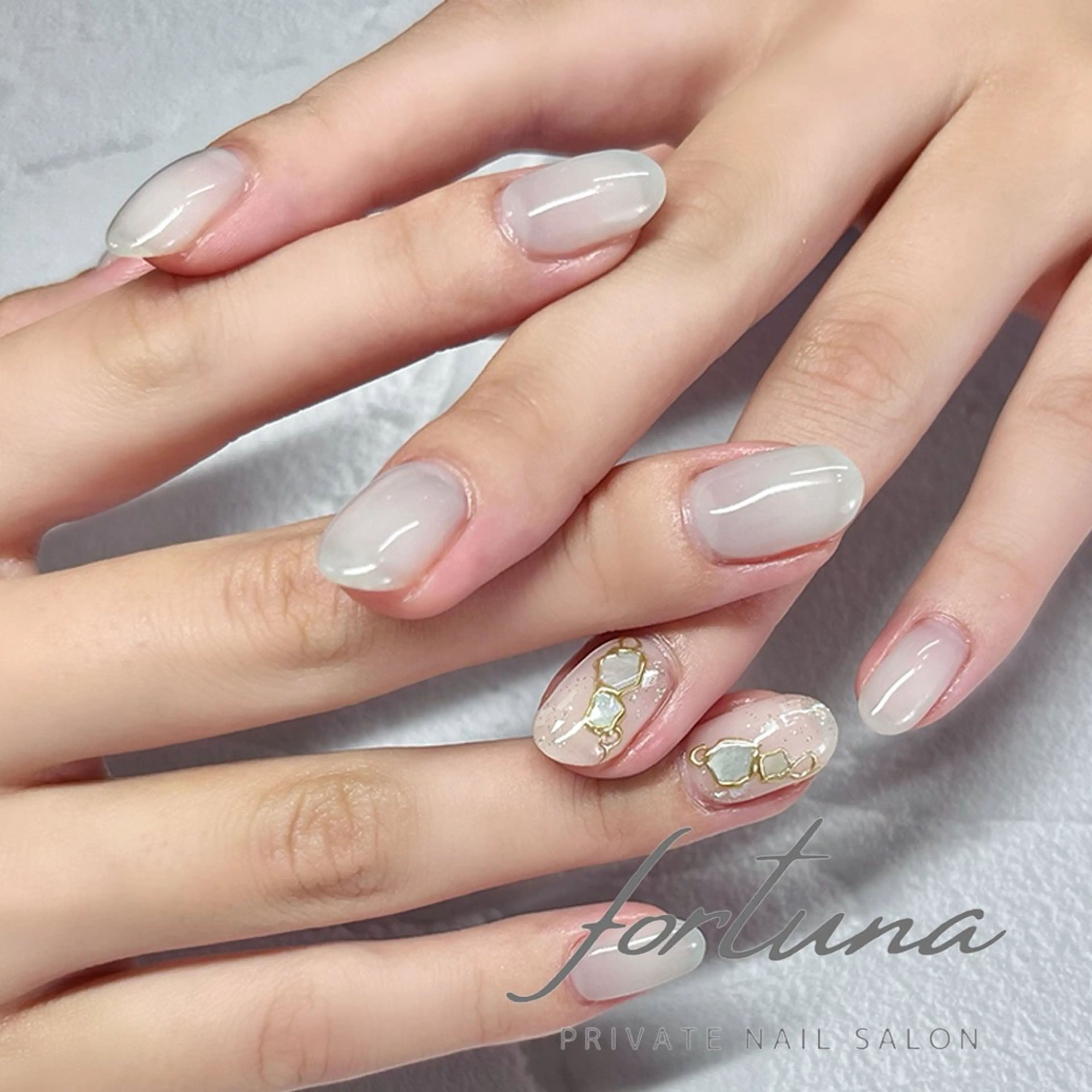 ネイル ジェルネイル パラジェル シンプルネイル 夏ネイル ハンドネイル fortuna 武藤裕美のネイルデザイン