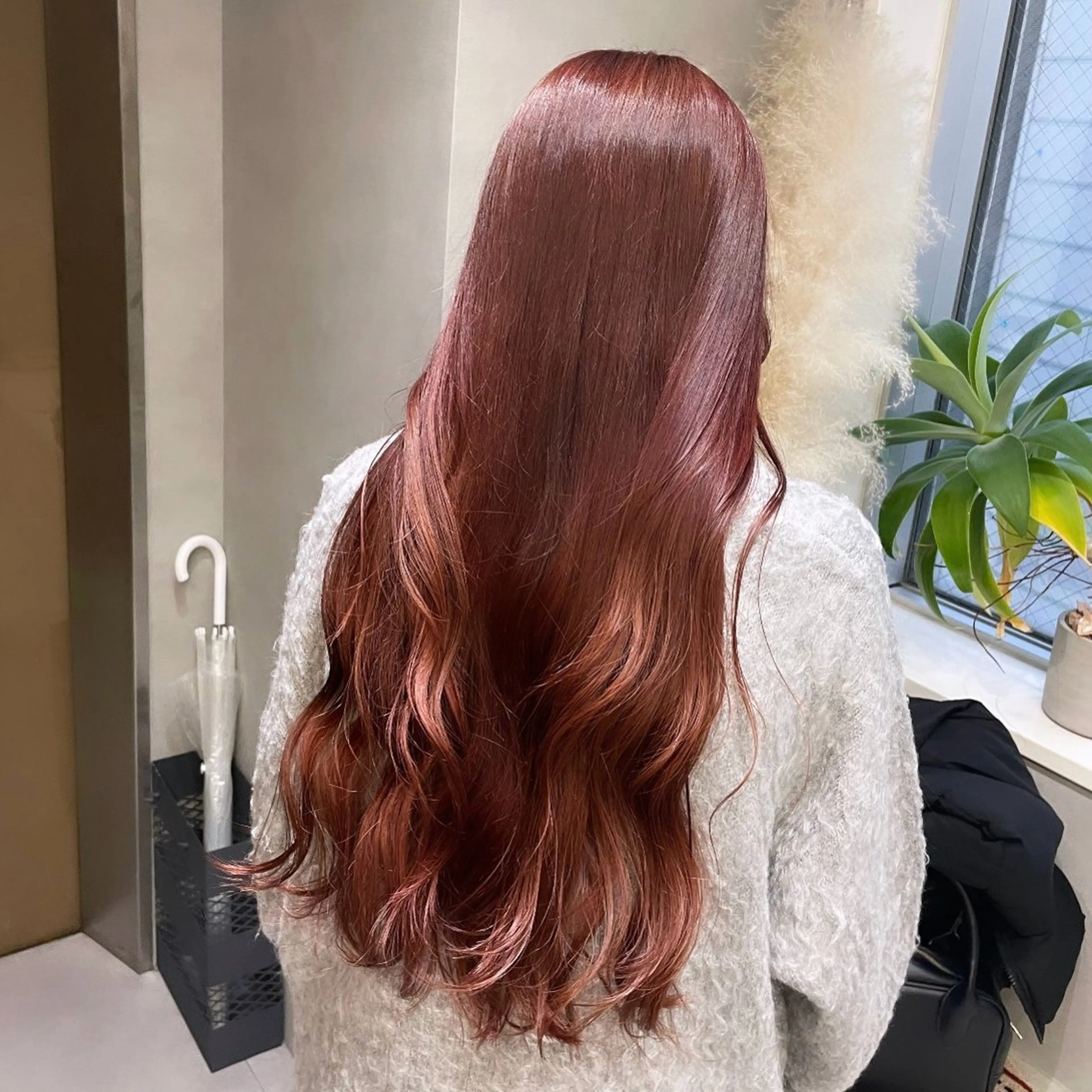 ロング カラー レッドカラー ヘアカラー Rui/透明感カラー 暖色/レイヤーカットのヘアスタイル