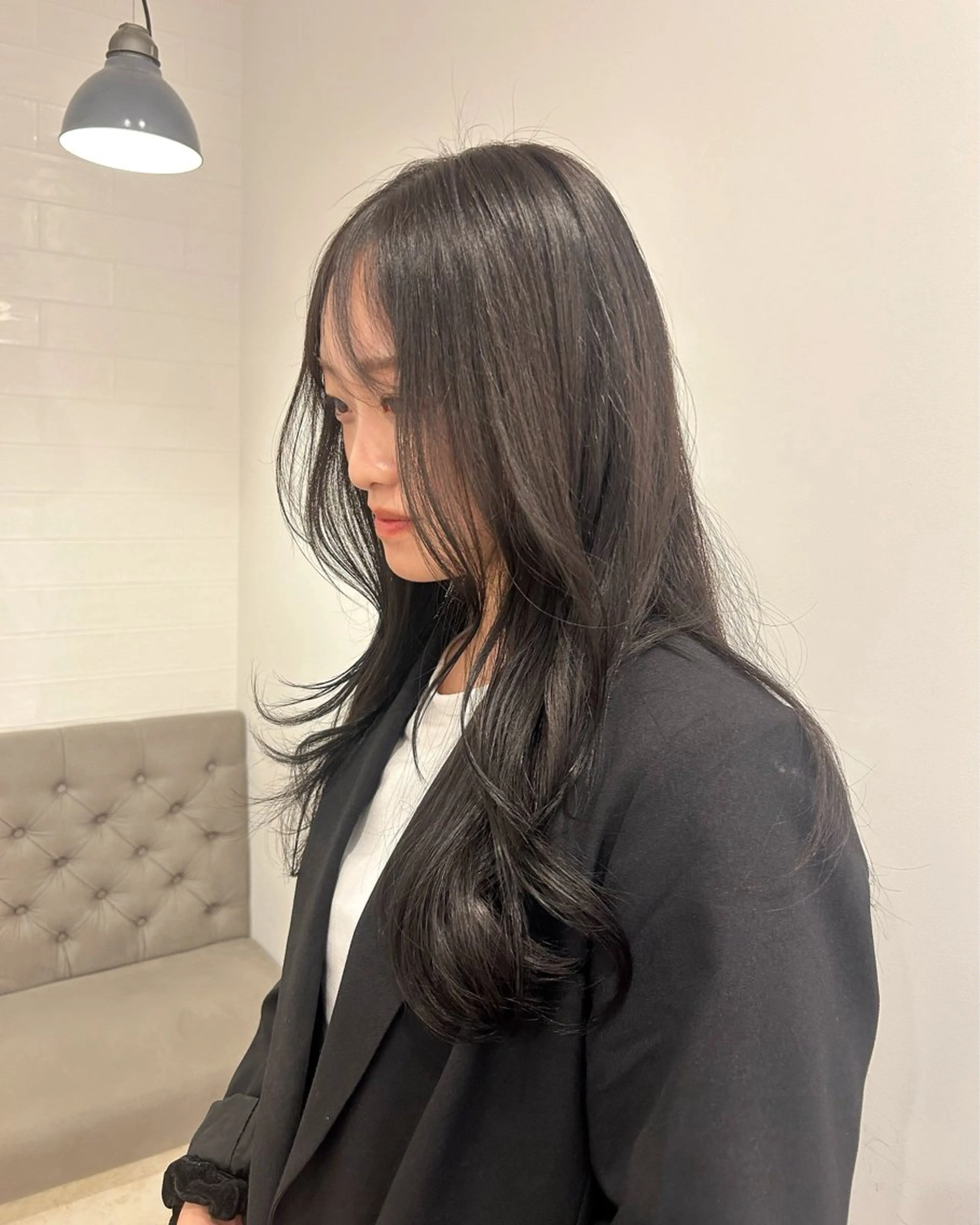 ロング カラー 透明感カラー ヘアカラー トリートメント レイヤーカット/長岡 グレージュ/マユ🎀のヘアスタイル