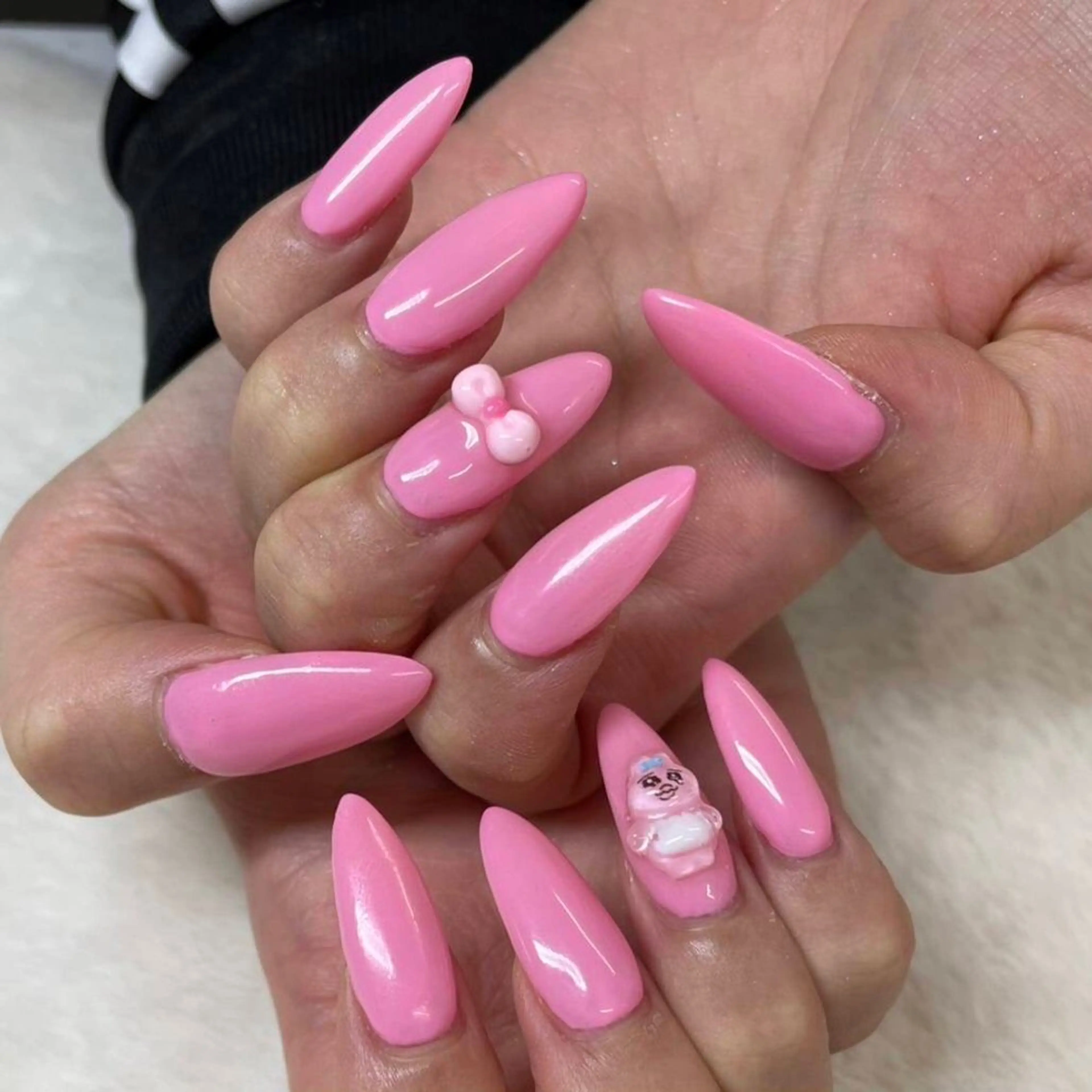 ネイル ロングネイル ピンク スーパーロングネイル Epokku ネイルサロンのネイルデザイン