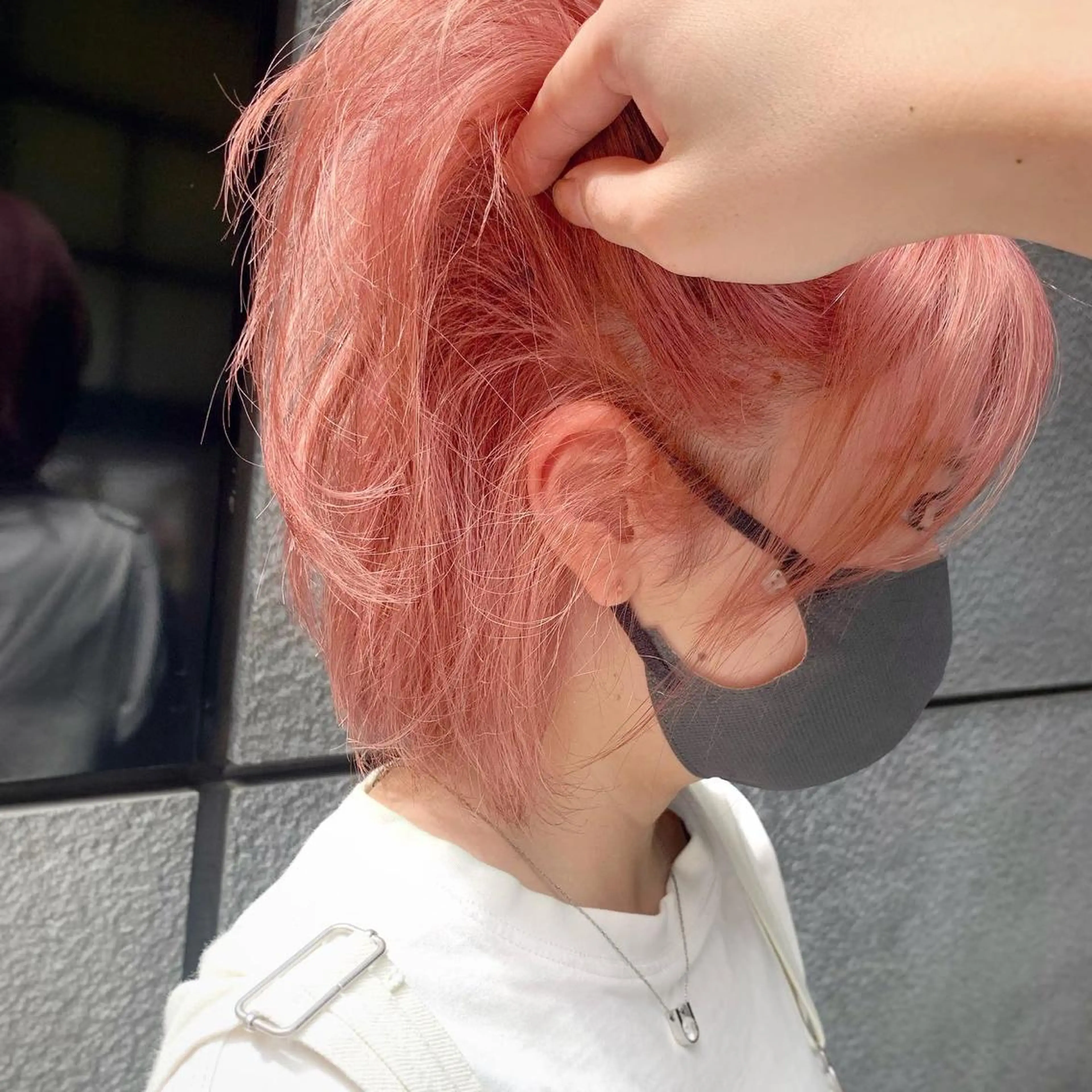 カラー ブリーチ ピンクカラー ヘアカラー トリートメント ヘアセット レイヤー専門家 ダブルカラー修のヘアスタイル