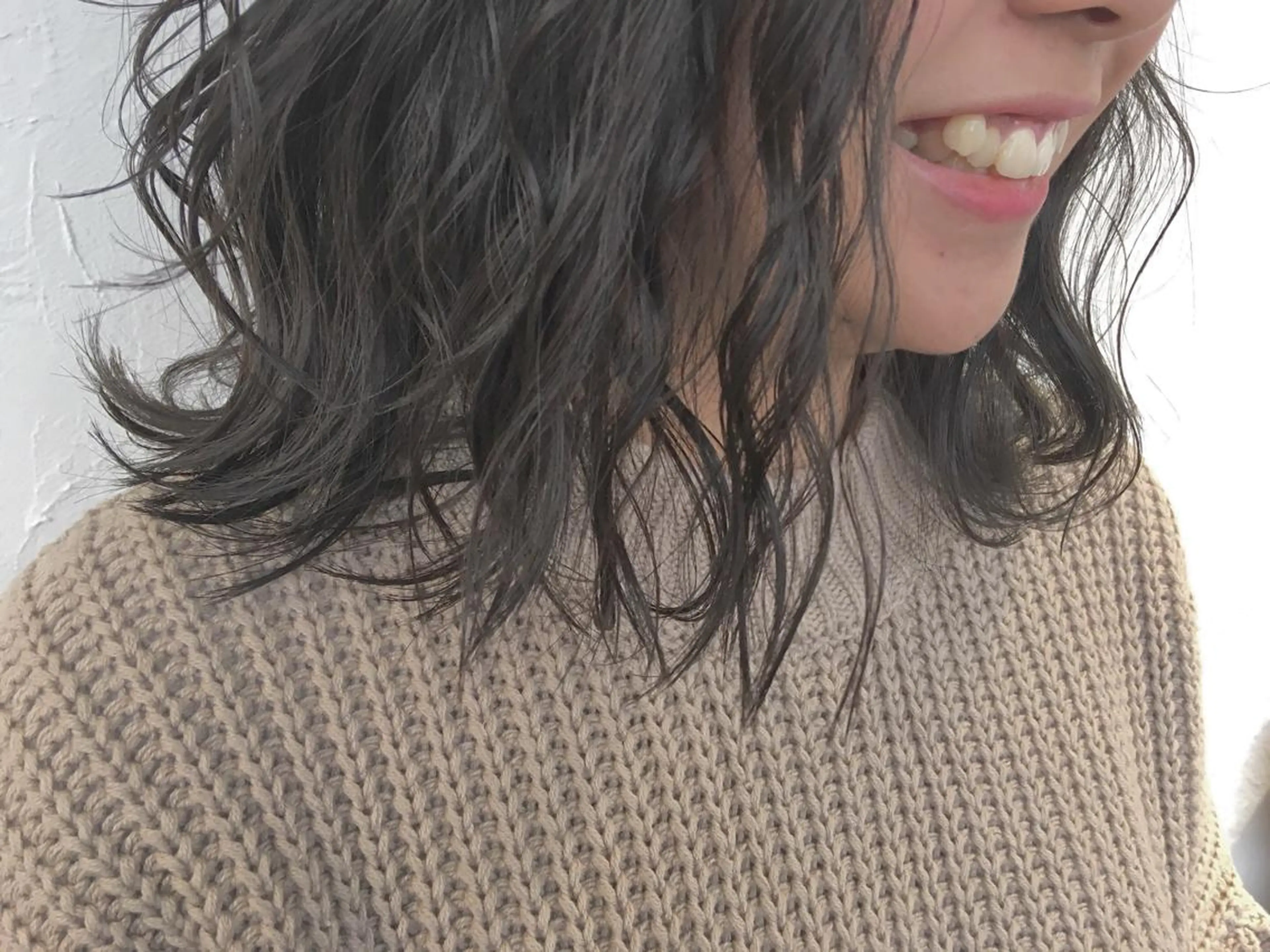 セミロング カラー ヘアアレンジ アッシュ ベージュカラー ブリーチ ブリーチなしカラー エグチ アキラのヘアスタイル