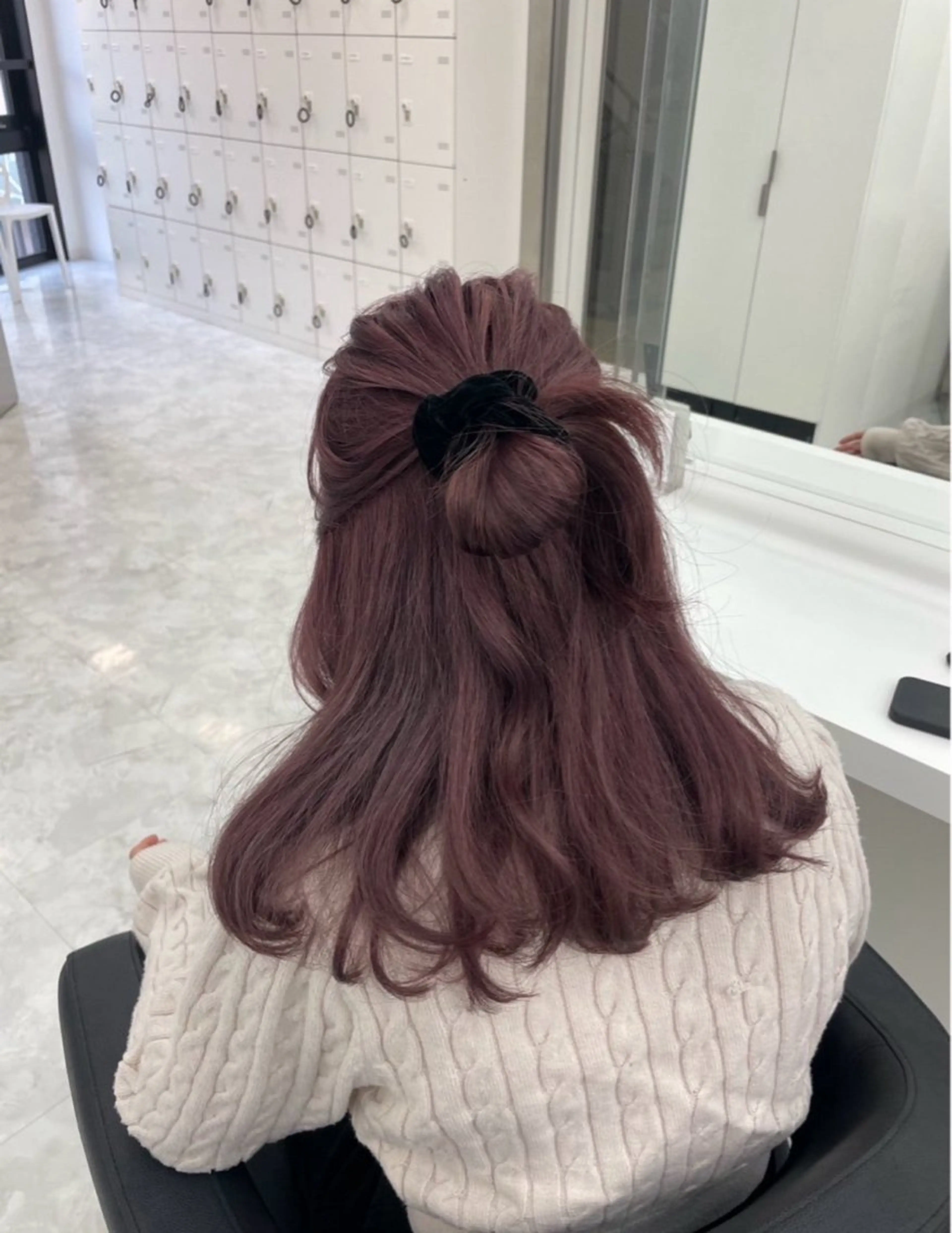 ロング ヘアカラー トリートメント 韓国ヘア/ブリーチ無 しWカラー/オリーブのヘアスタイル