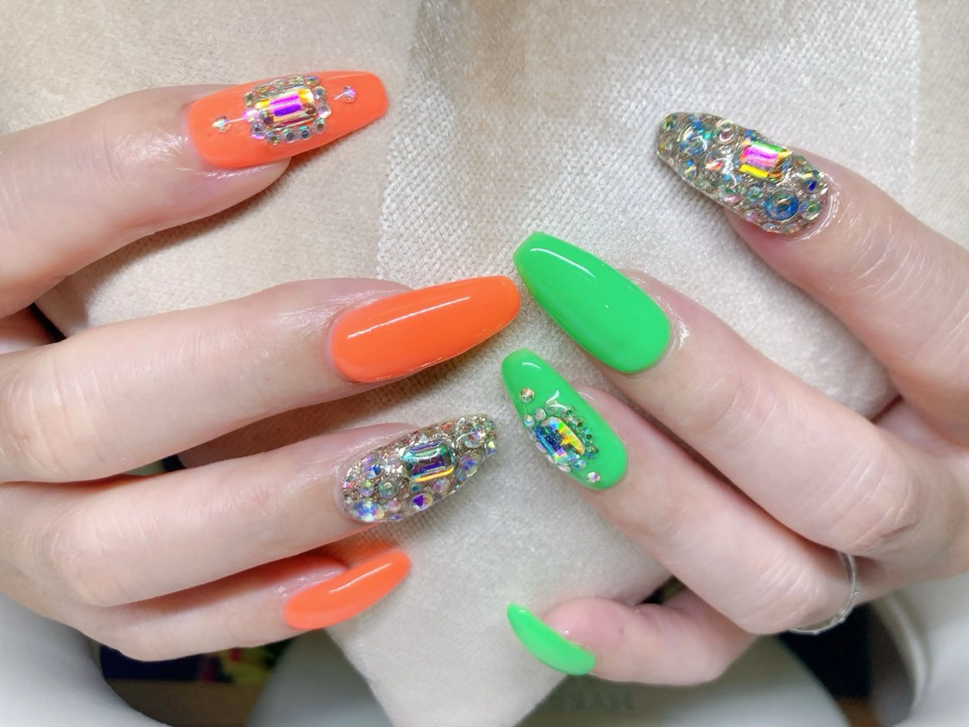 ネイル ECLAT エクラ所属・寺山 千鶴のネイルデザイン