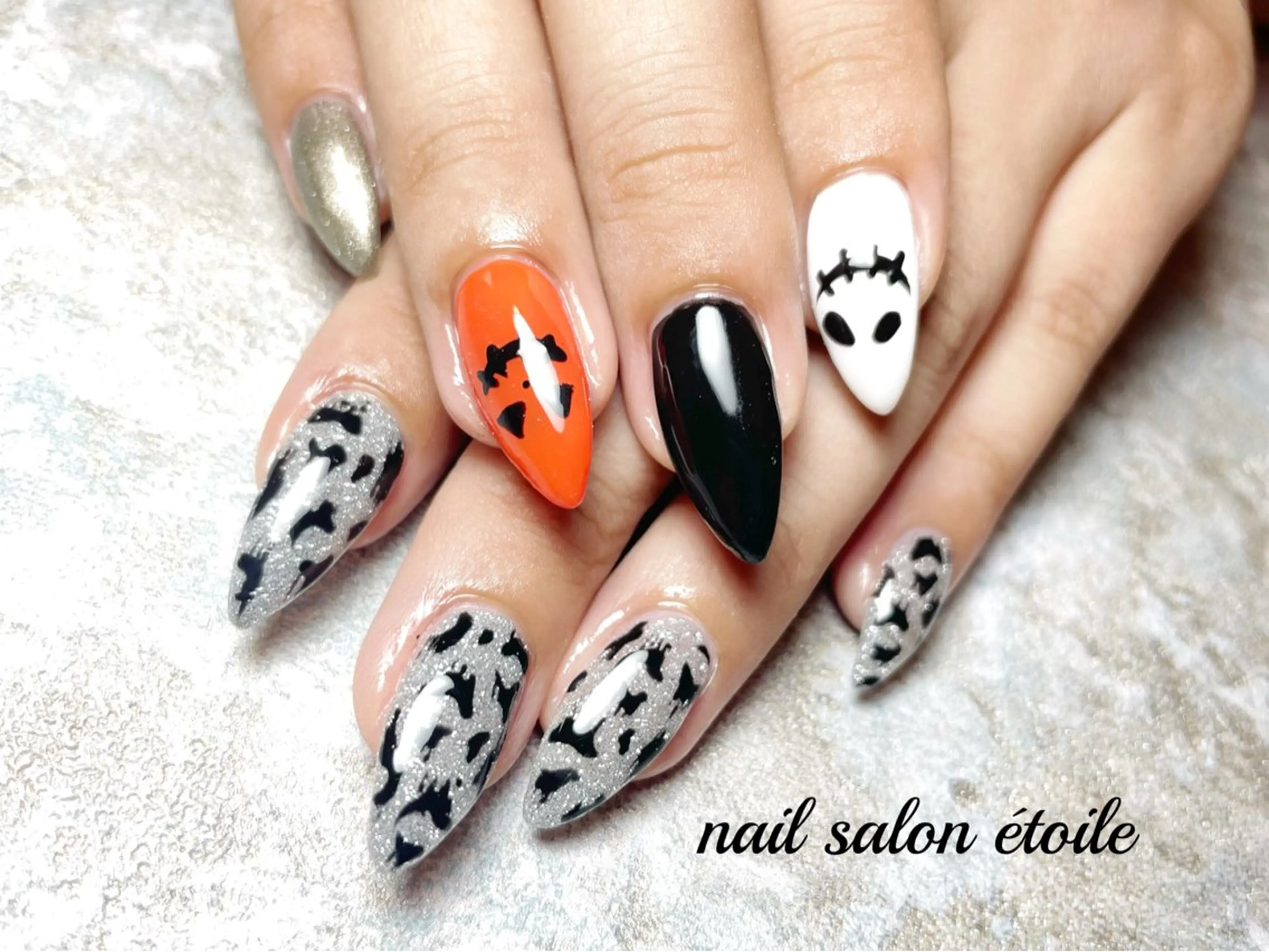 ネイル ハロウィン ラメ(グリッター) オレンジ ハンドネイル nail salon étoileのネイルデザイン