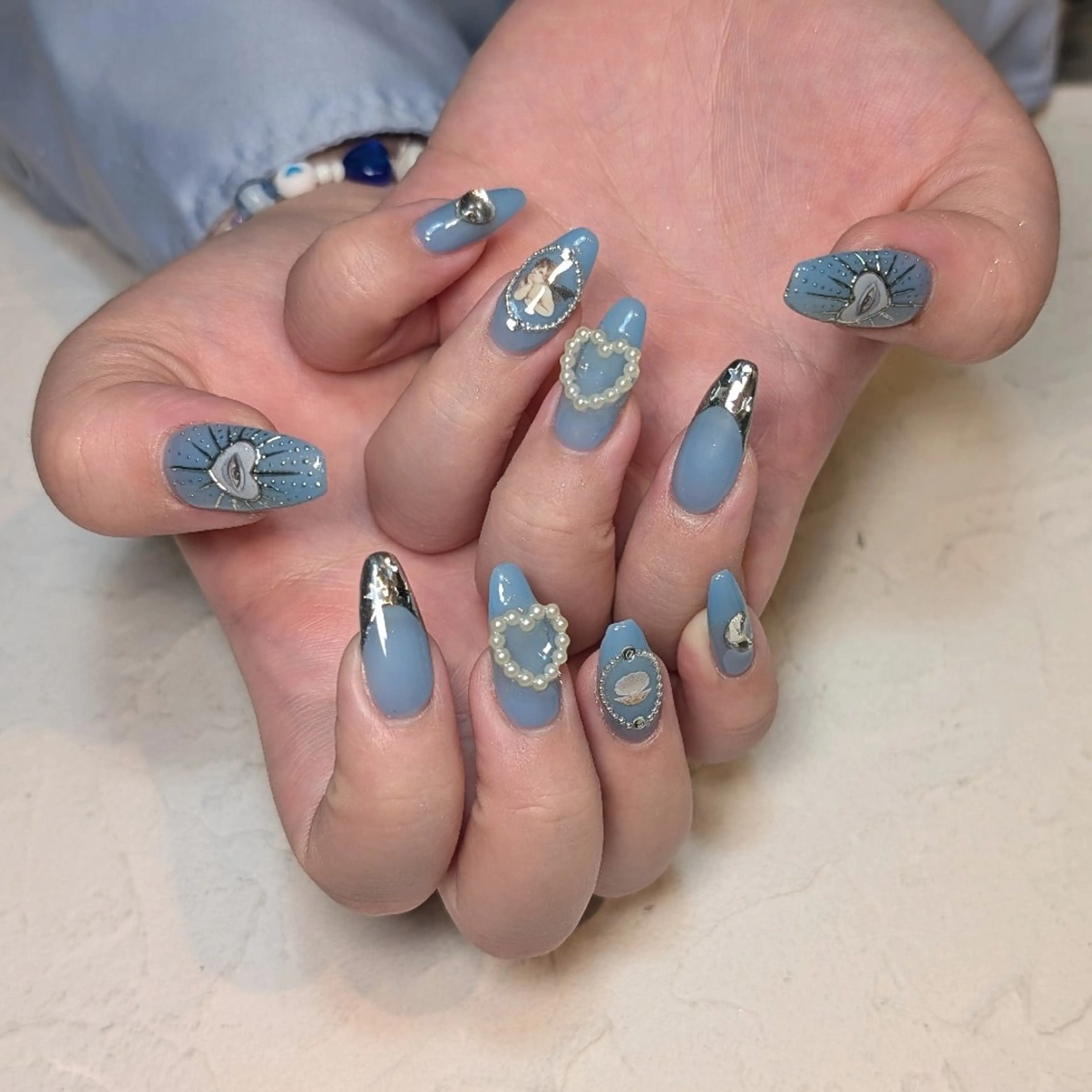 ネイル アートネイル ブルー フレンチネイル ロングネイル ミラーネイル Nail salon Euphoria所属・Euphoria 【 suzuki 】のネイルデザイン