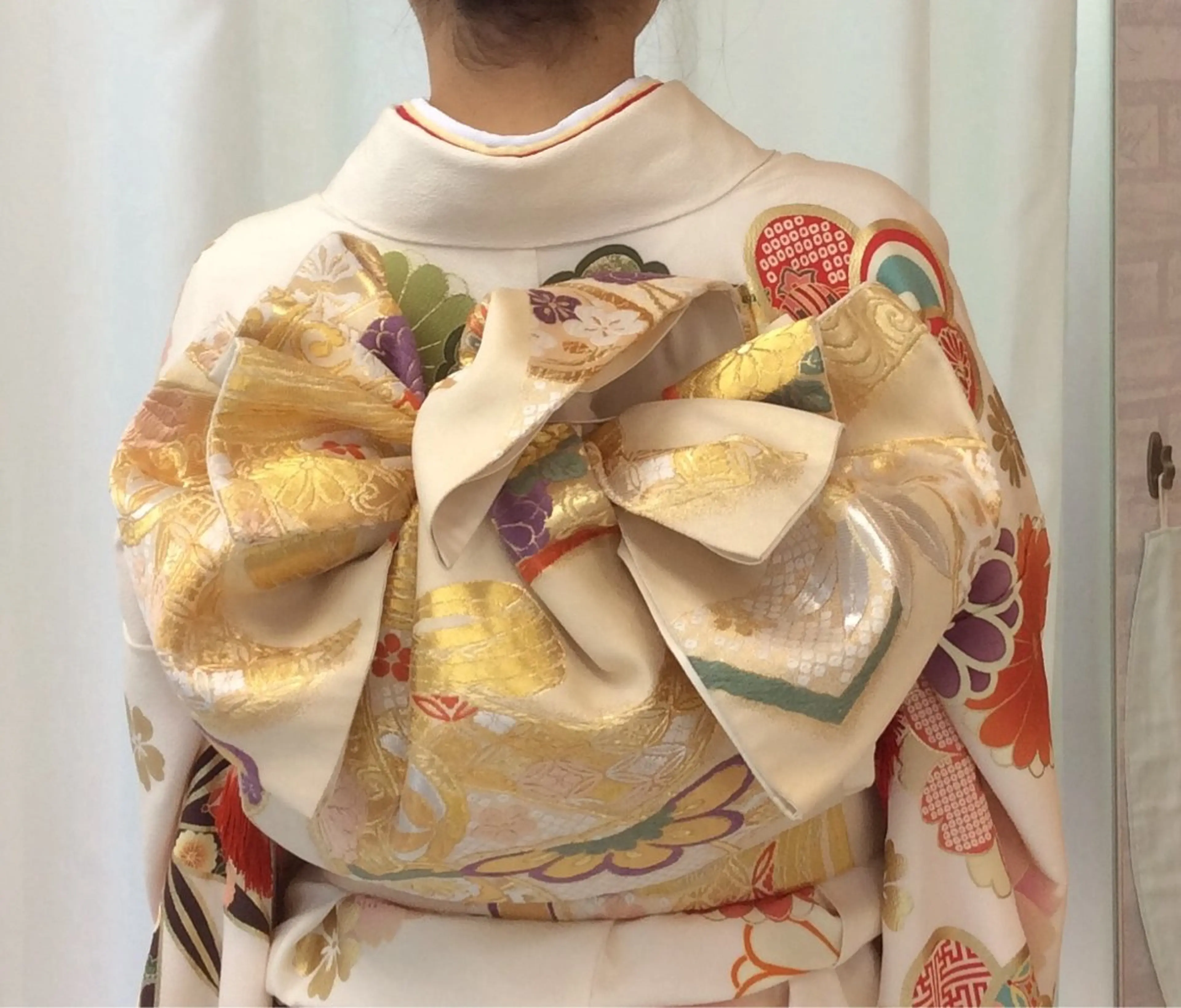 セミロング ヘアアレンジ au美容室所属・au栄矢場町 水素髪質改善Tのヘアスタイル