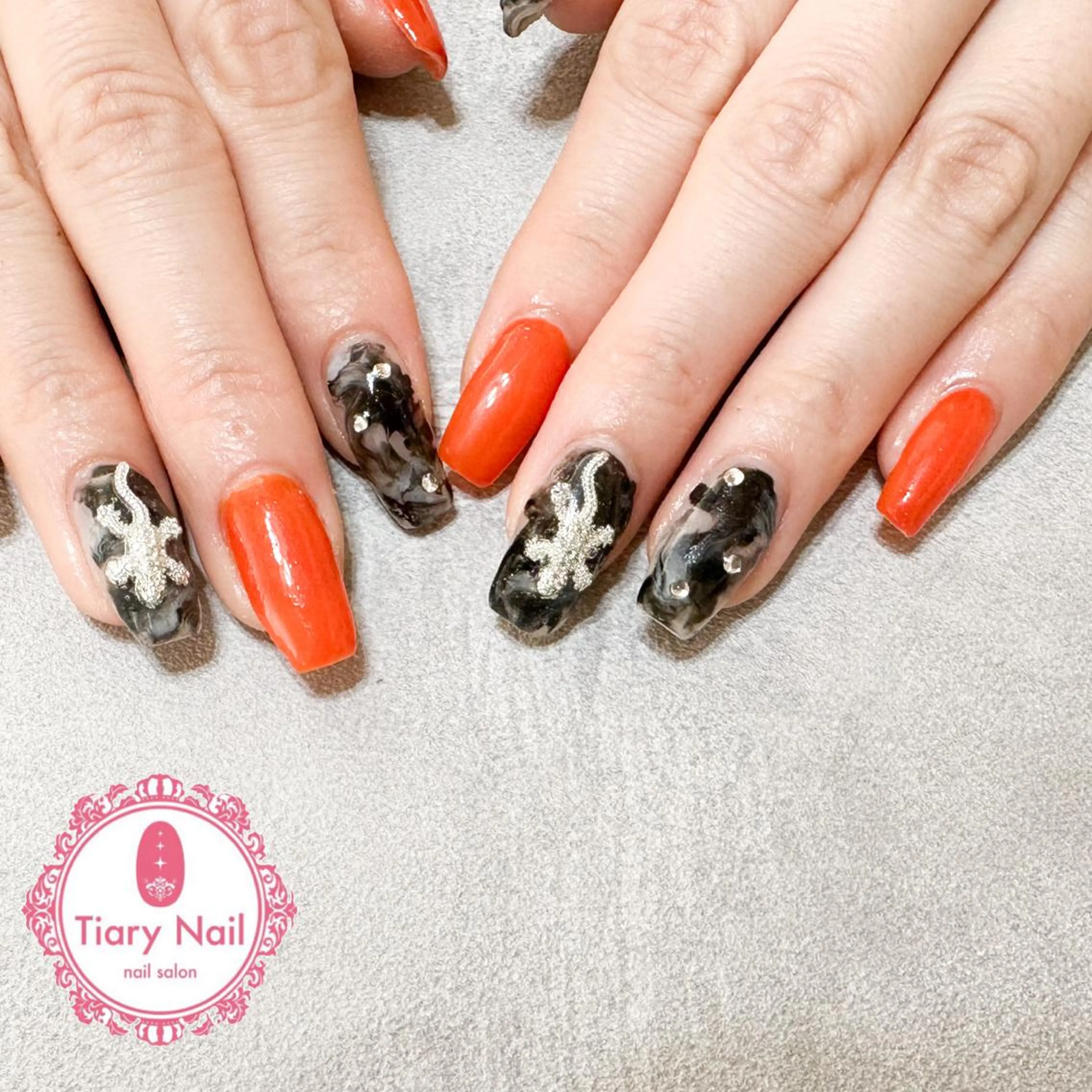 ネイル tiarynail K Kのネイルデザイン