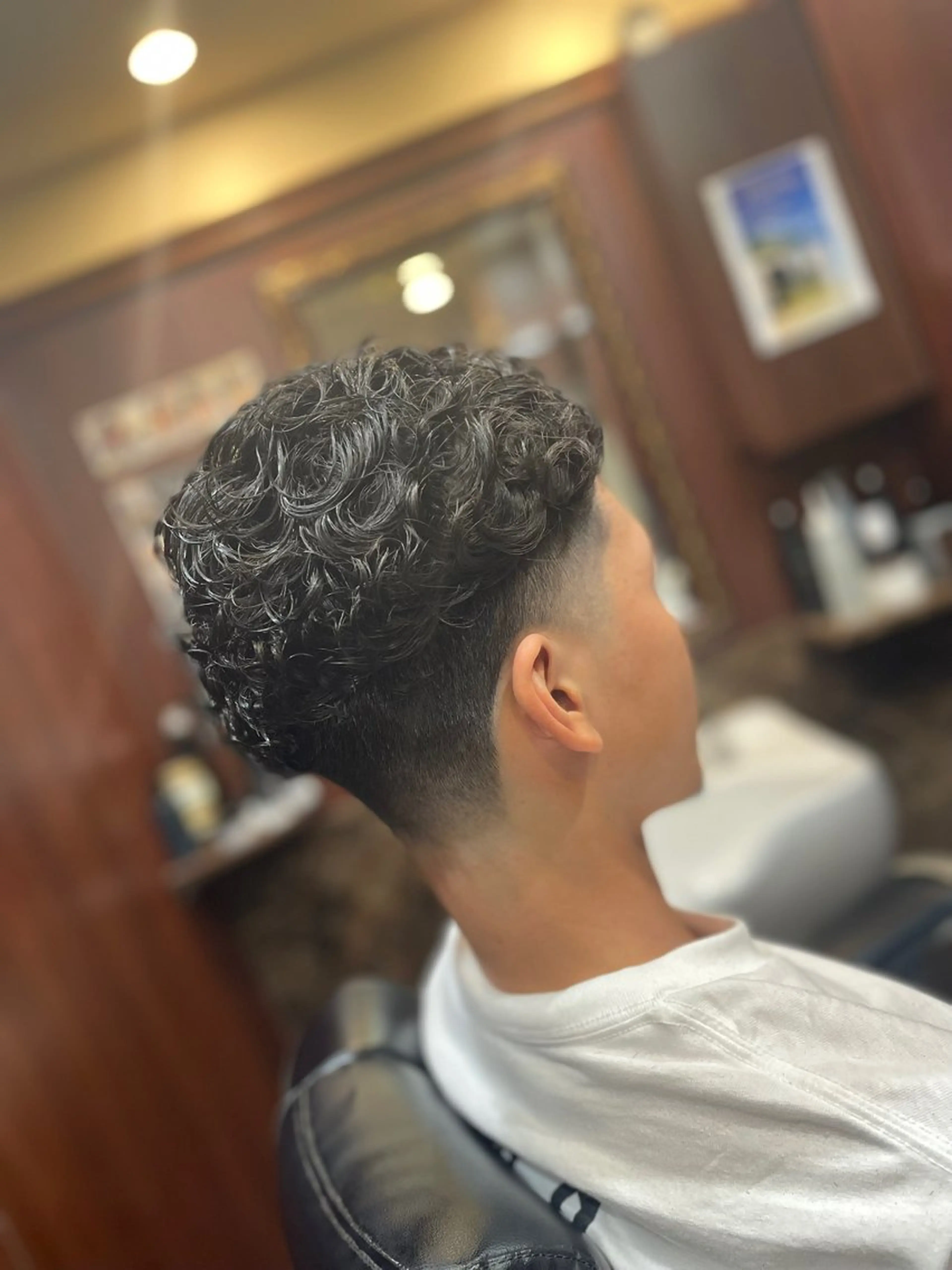 パーマ メンズ カット パーマ ヒロ銀座バーバーショップ新宿店所属・ITO TOMのヘアスタイル