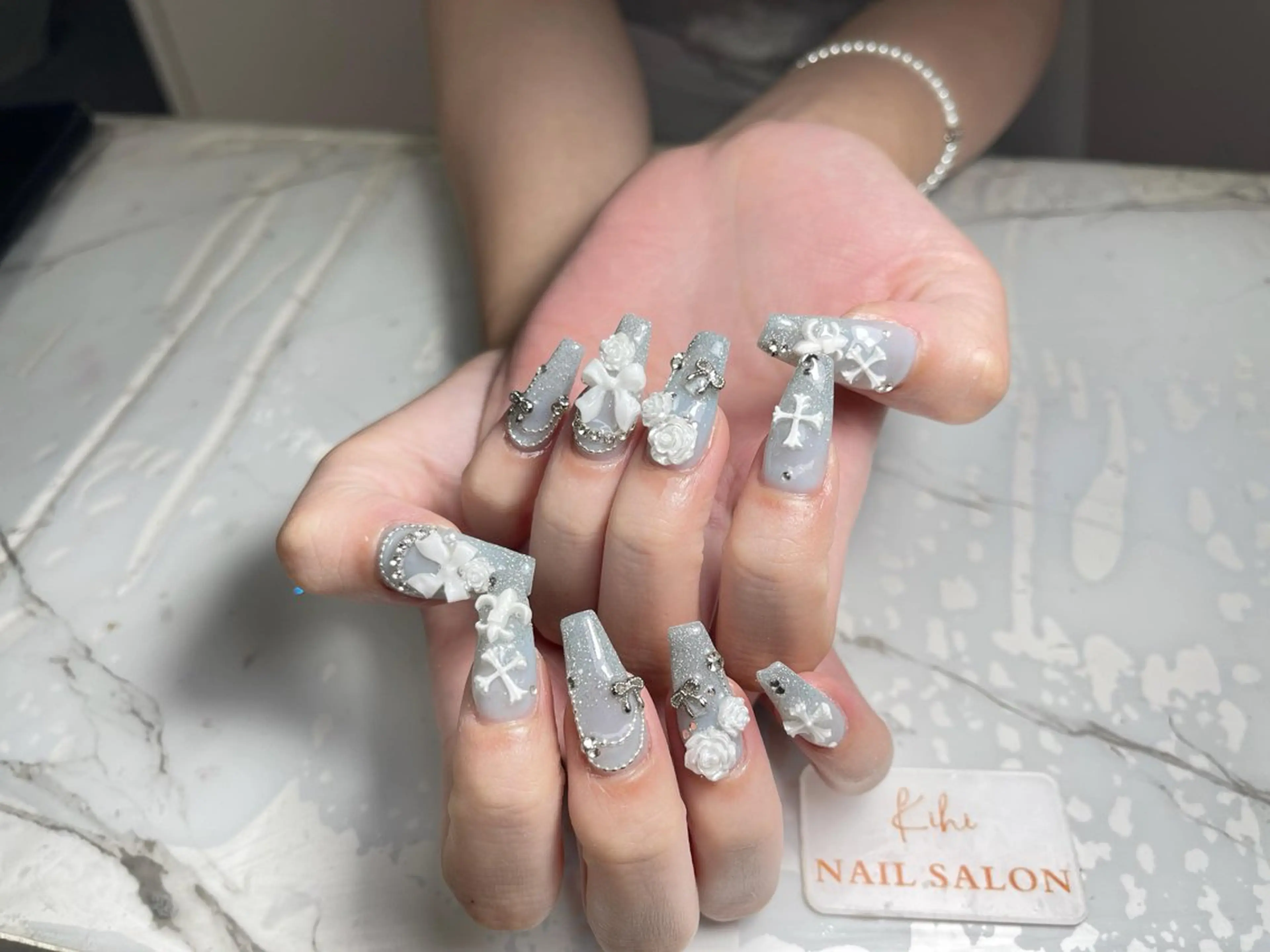 ネイル アートネイル フレンチネイル ジェルネイル グラデーション 韓国ネイル ハンドネイル ハンドケア さくら💮💮 【オフ無料】のネイルデザイン