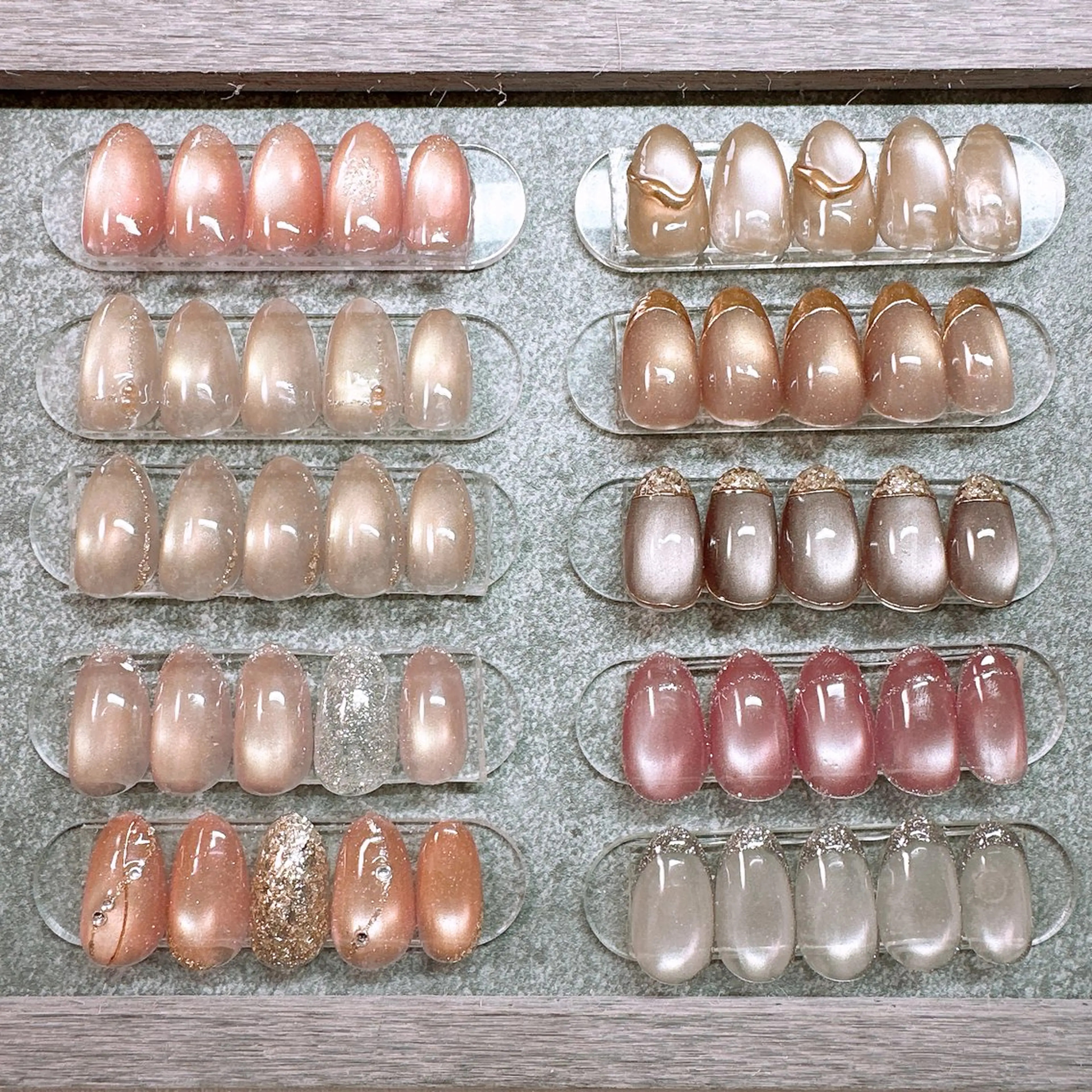 画像ネイル🫧¥5,000  マグネットカラー、ラメ変更可🌈オフ込の写真