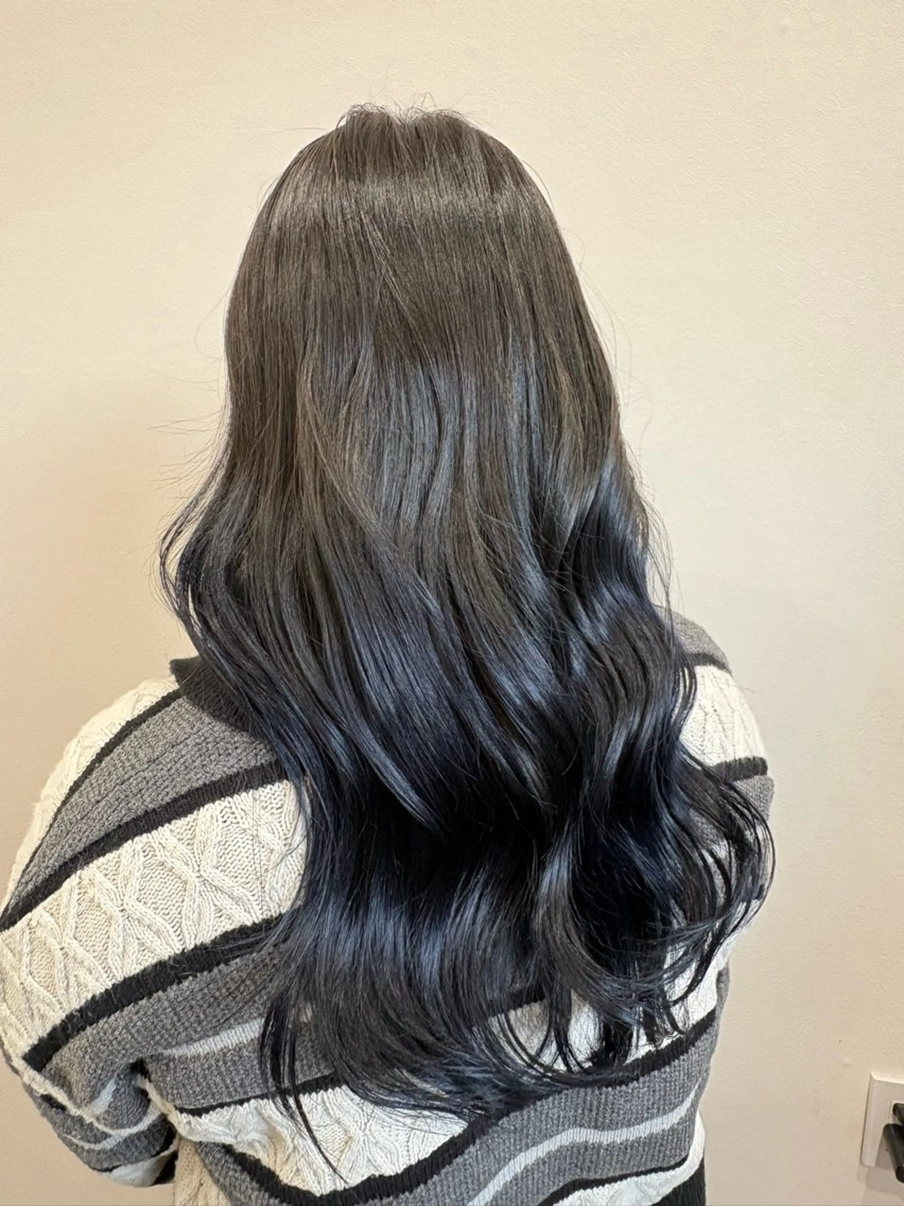 ロング ヘアカラー 林 杏夏のヘアスタイル