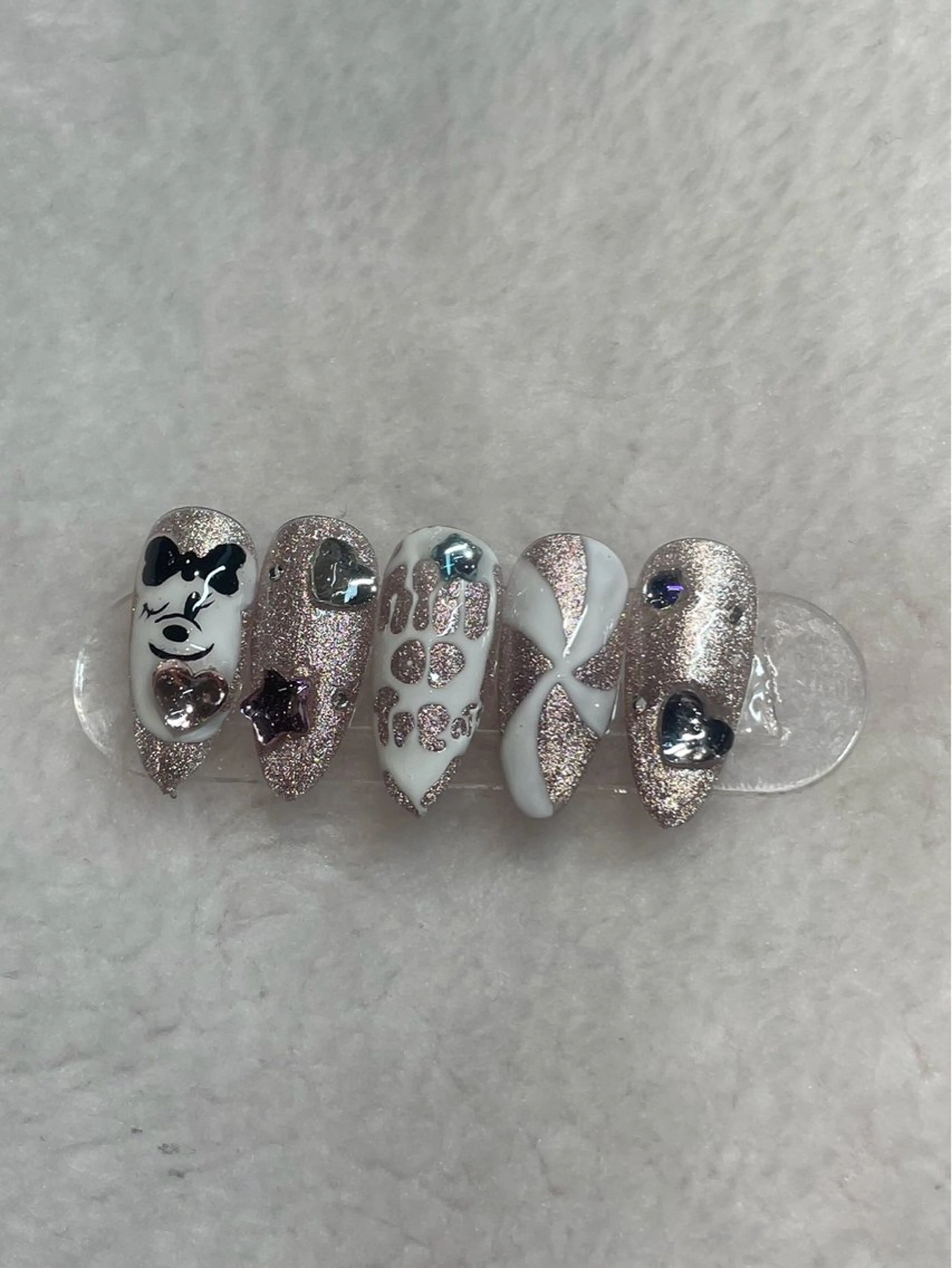 ネイル I-nailロング /ワンホン/キラキラのネイルデザイン