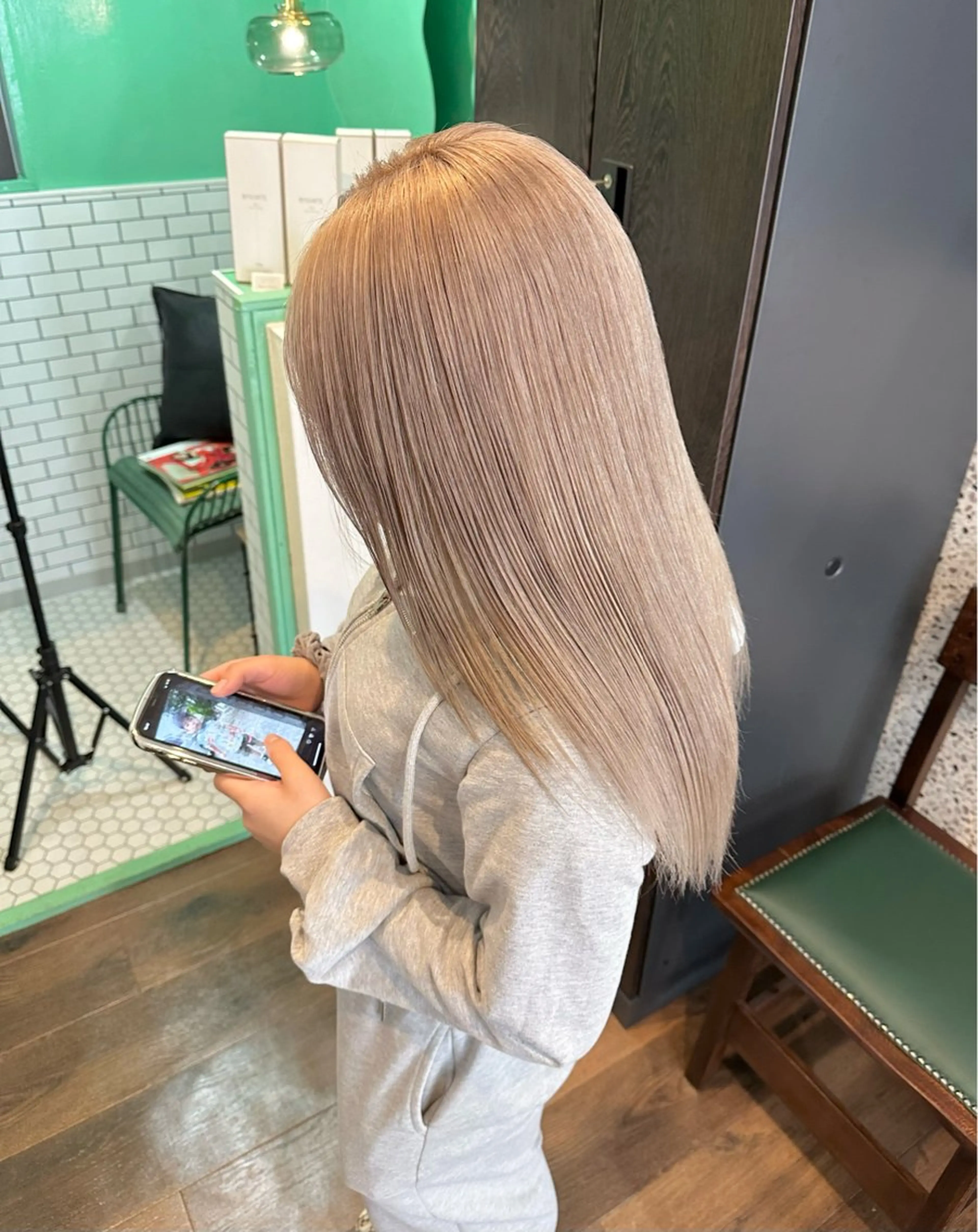 ミディアム カラー ヘアカラー トリートメント 難波/心斎橋/ボブ/ 髪質改善/ハイトーンのヘアスタイル