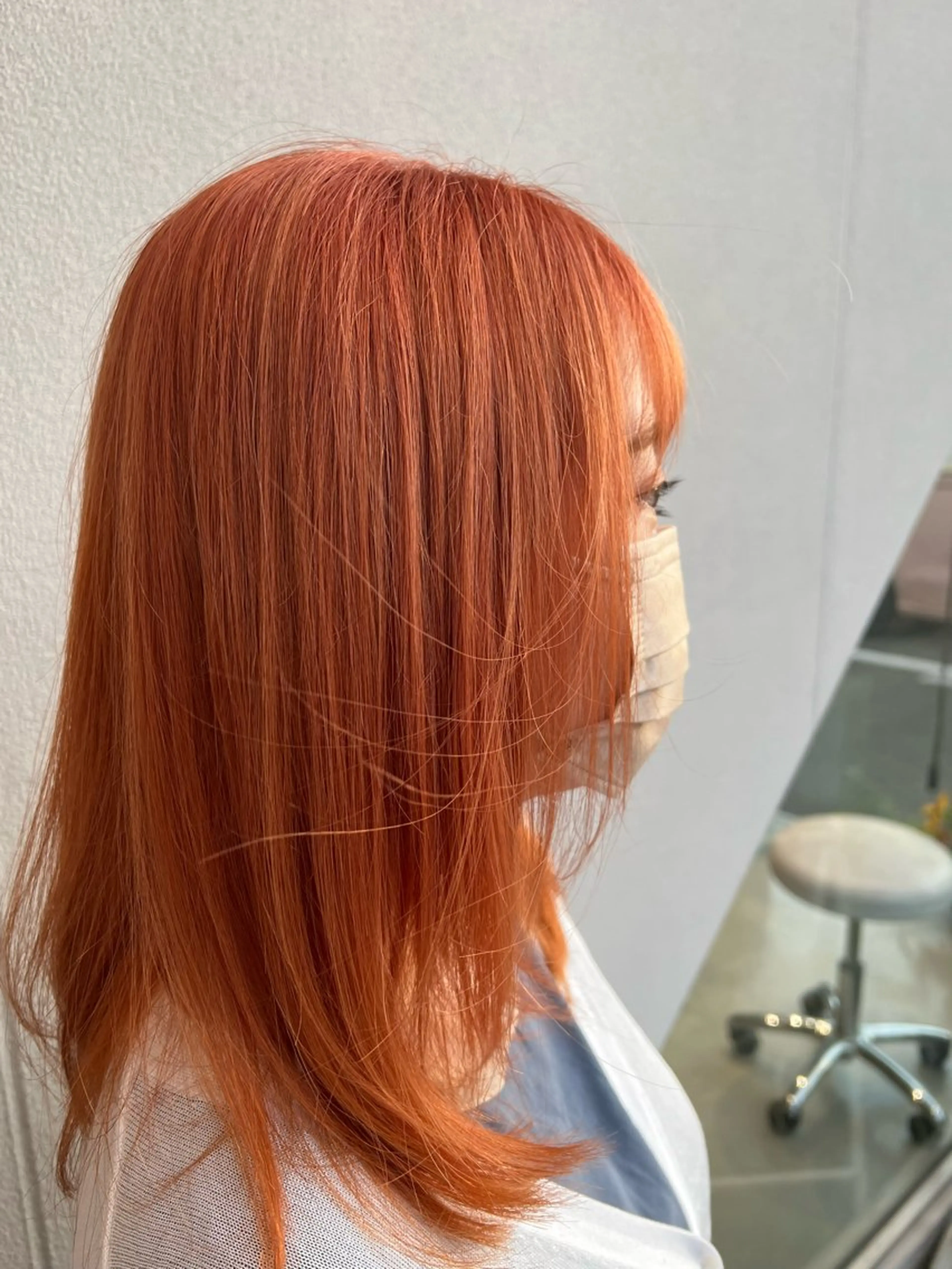 セミロング カラー オレンジ カット ヘアカラー トリートメント APREKO SAYAKAのヘアスタイル