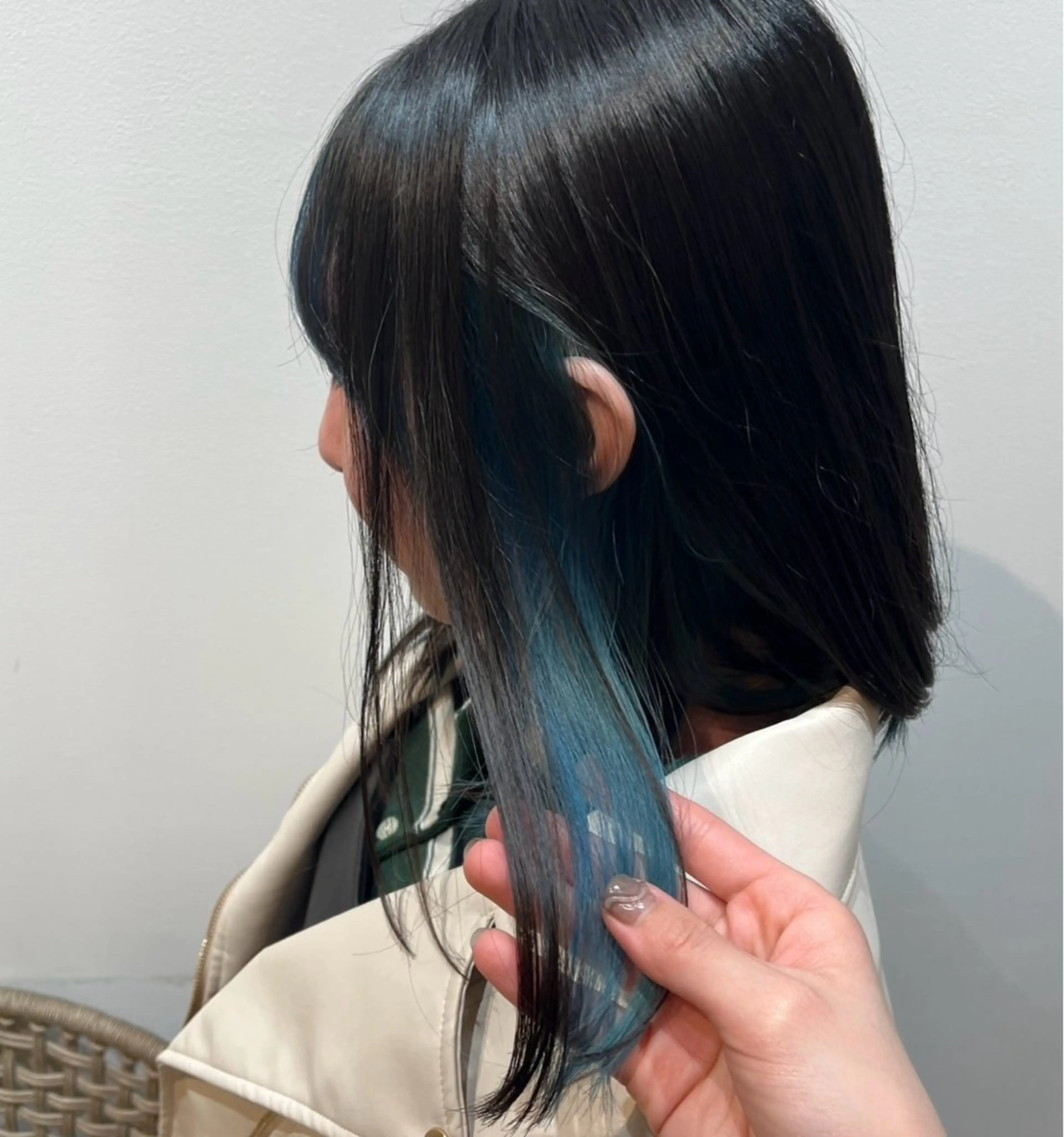 カラー ブリーチ インナーカラー 伊藤 彩乃のヘアスタイル