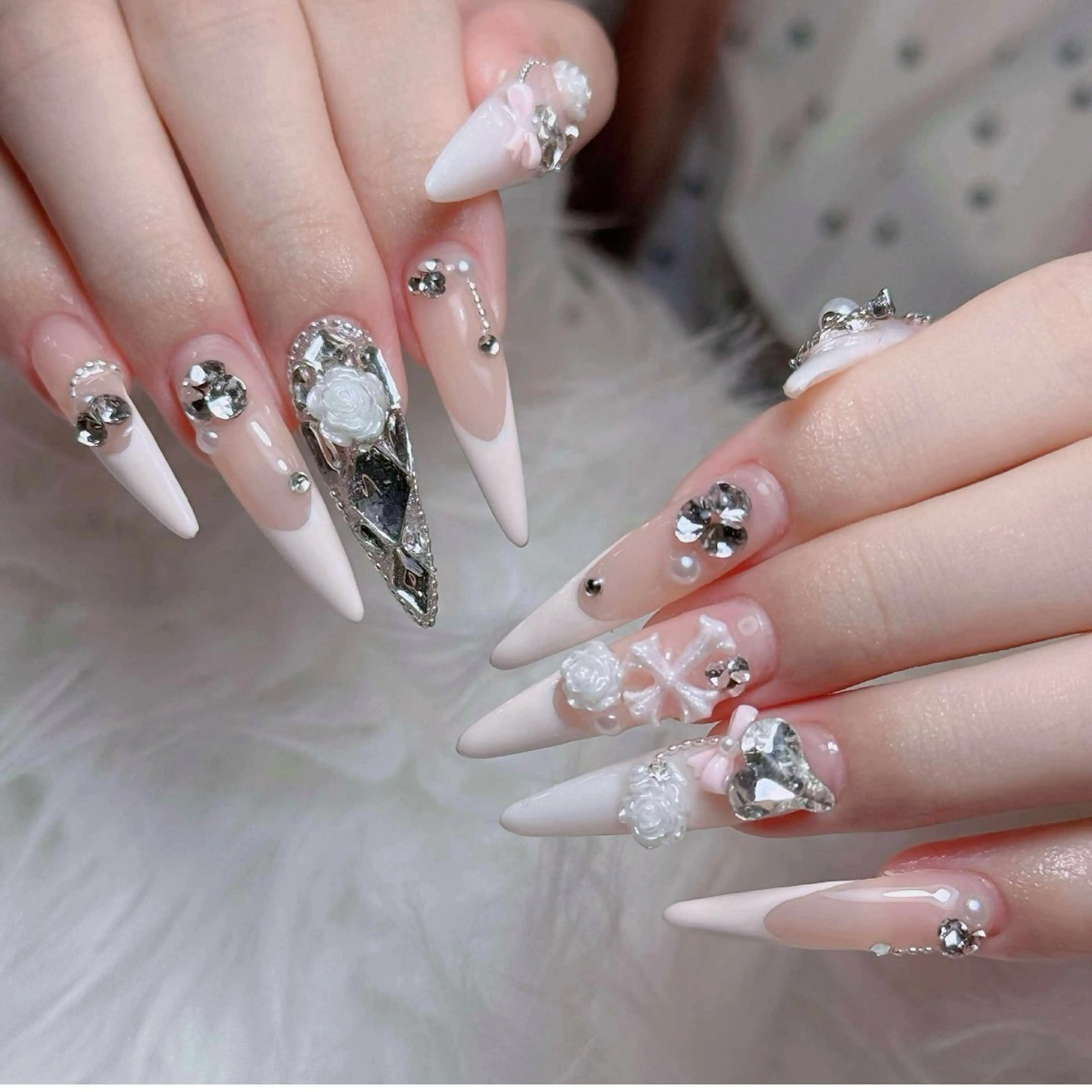 ネイル オーロラネイル チークネイル フットネイル フレンチネイル 韓国ネイル ハンドネイル Lumi Nailのネイルデザイン