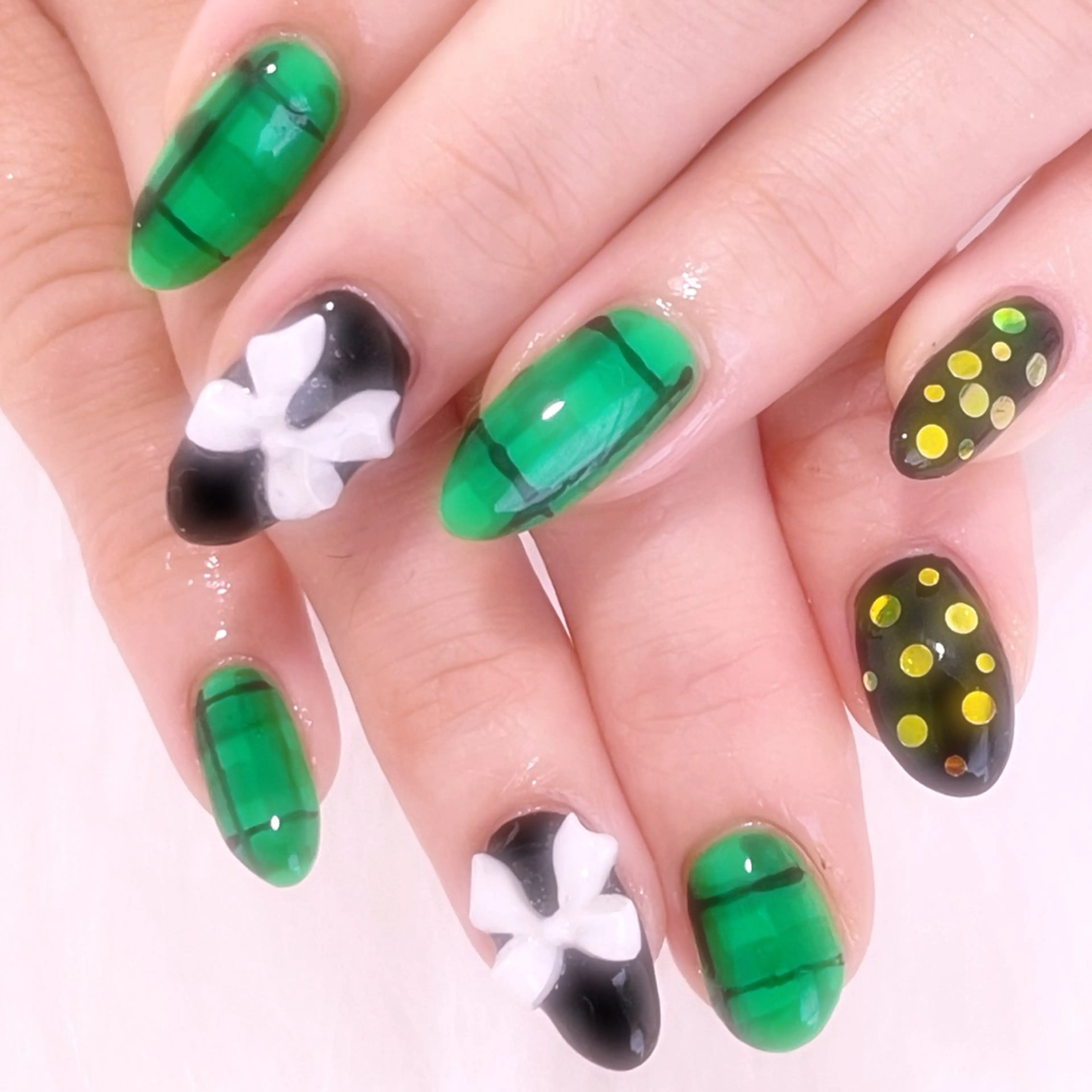 ネイル 持ち込み ハンドネイル 梅島のネイル屋さん所属・梅島の ネイル屋さんのネイルデザイン