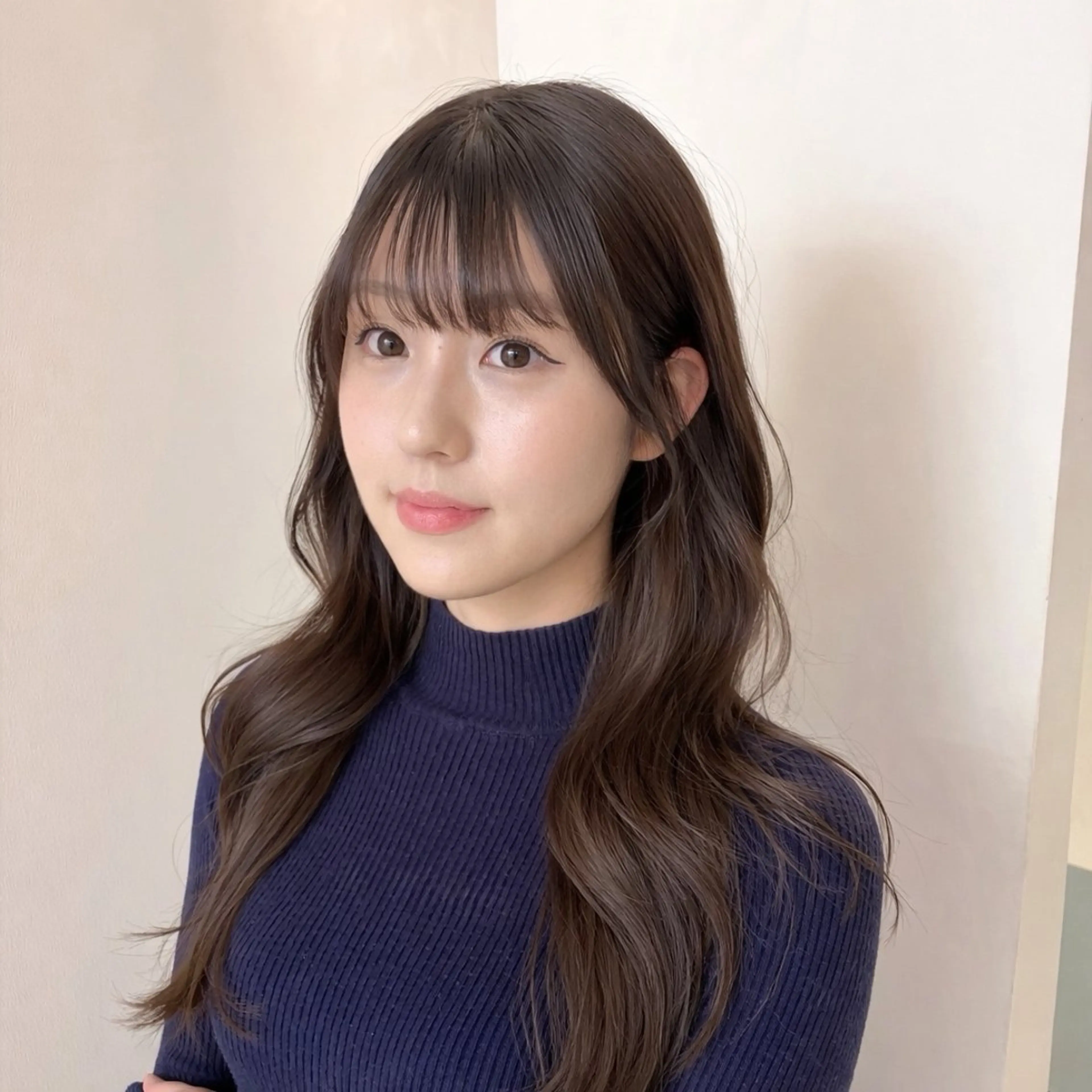 セミロング カラー パーマ 小顔カット カット ローネス銀座店所属・森山 陽菜のヘアスタイル