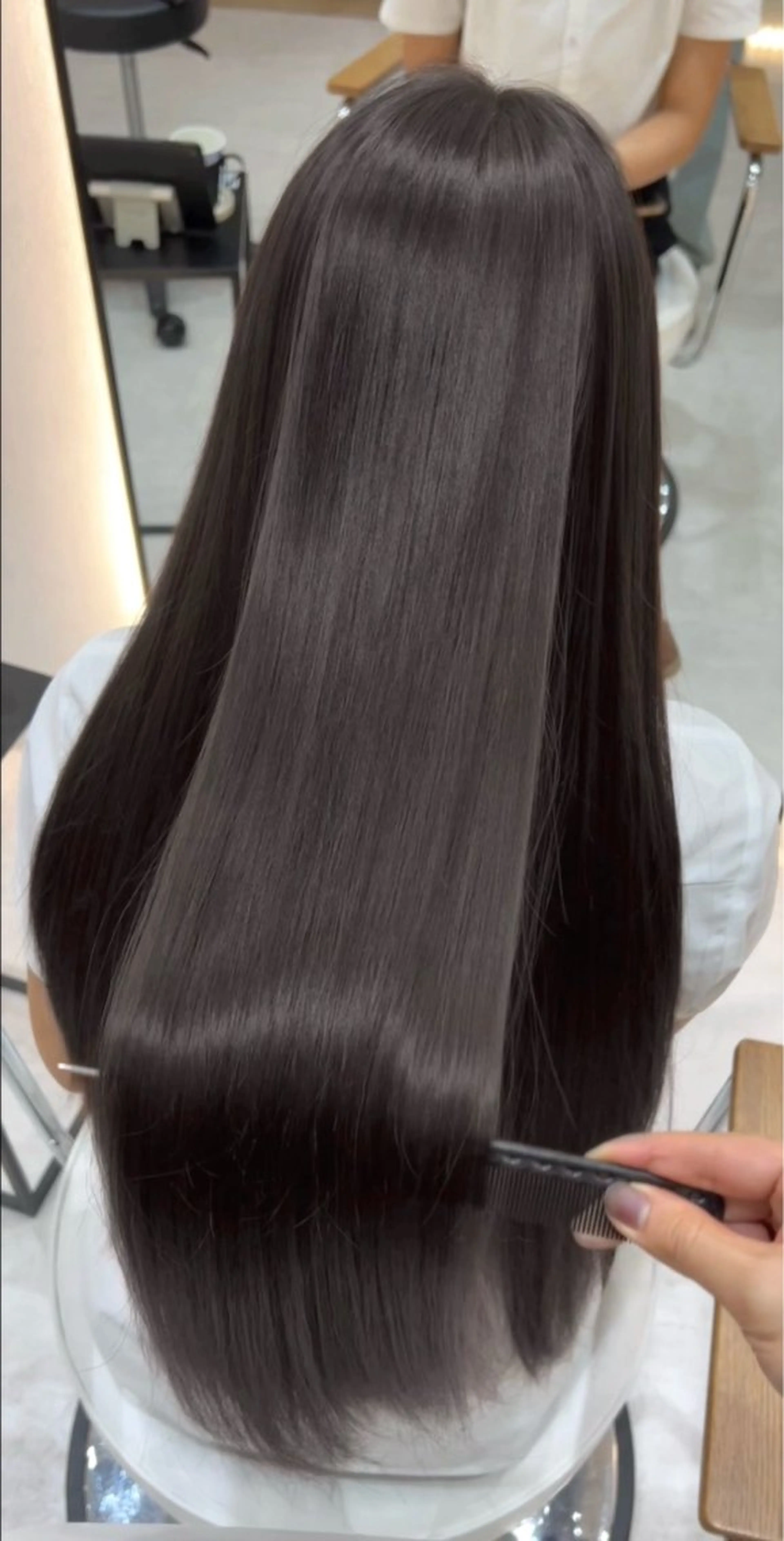 ロング ヘアカラー トリートメント 🩶レイヤー/艶髪/ 顔周り/韓国風/輝士のヘアスタイル