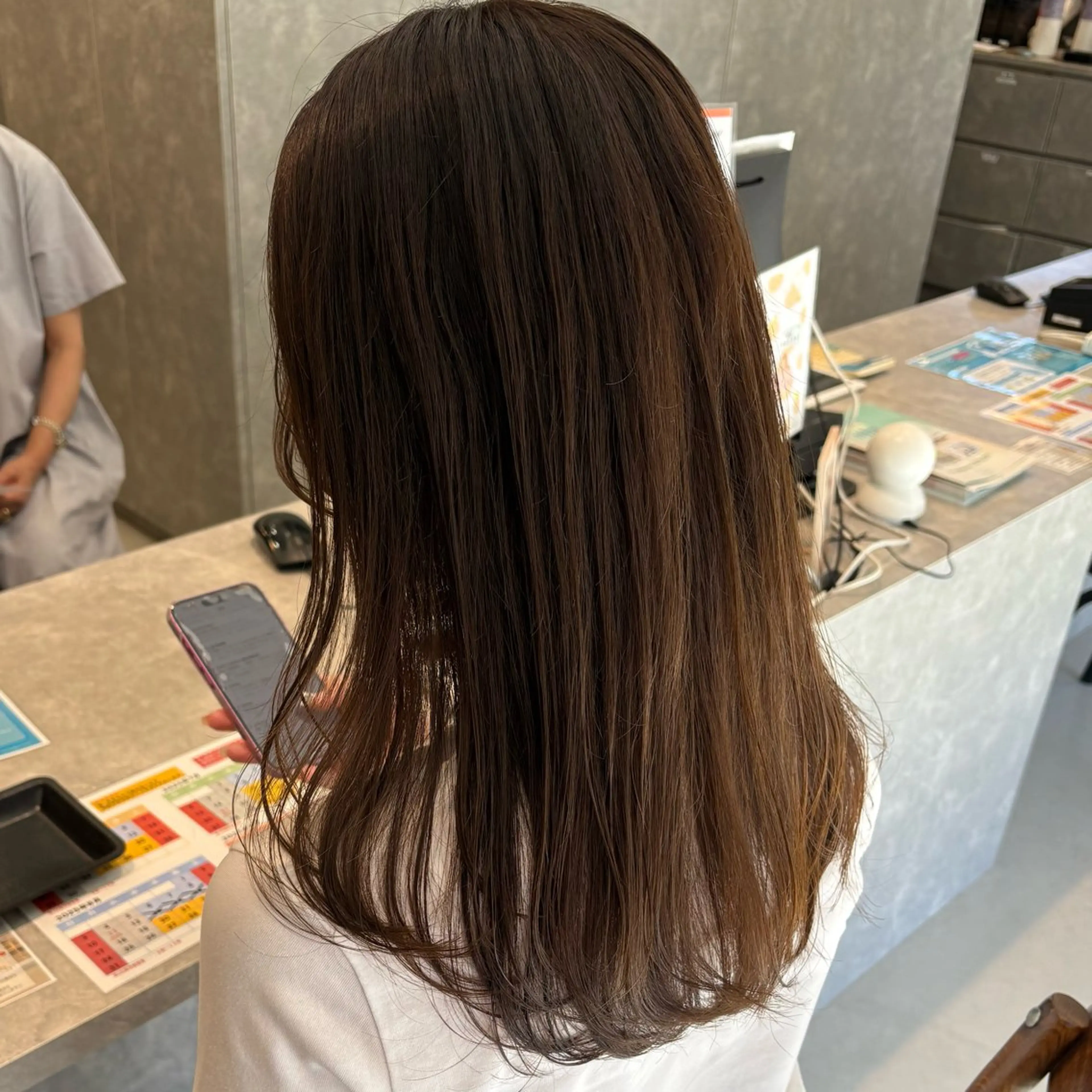 セミロング カラー カット ヘアカラー トリートメント ヘッドスパ 小顔カット🎀 暖色カラー🍒のヘアスタイル