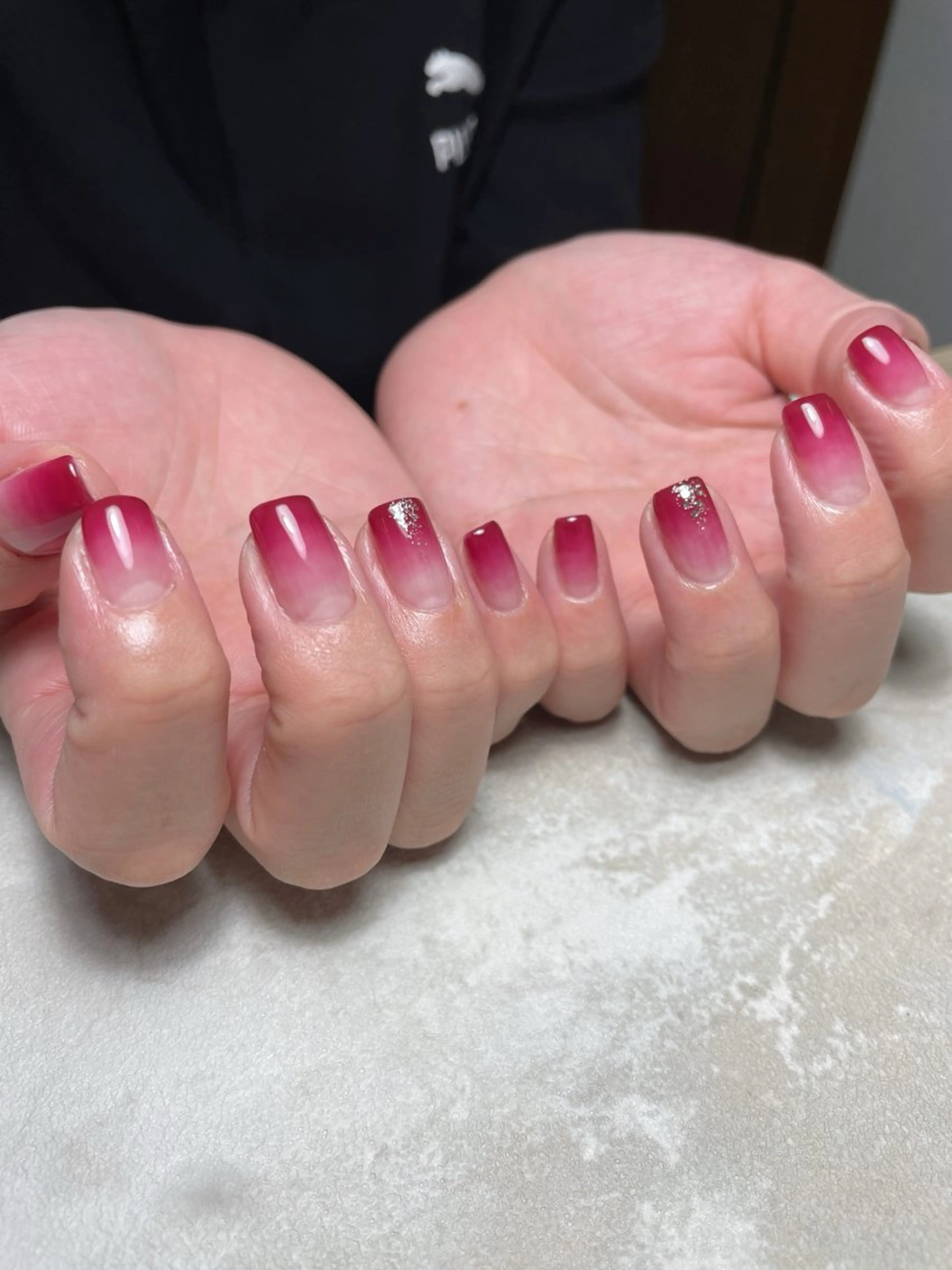 ネイル ボルドー グラデーション シンプルネイル ハンドネイル 西出 勝美のネイルデザイン