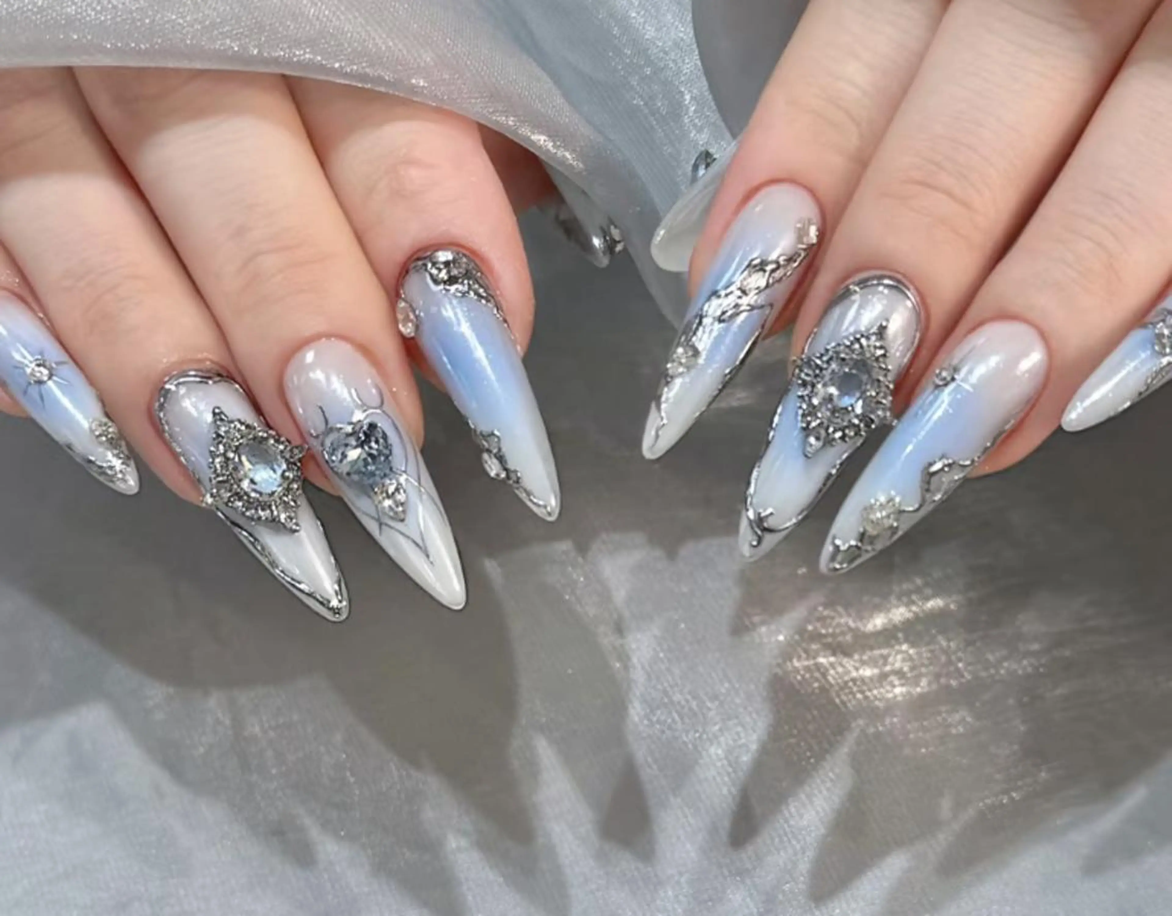 ネイル ハンドネイル エリ🫧 nail池袋東口のネイルデザイン