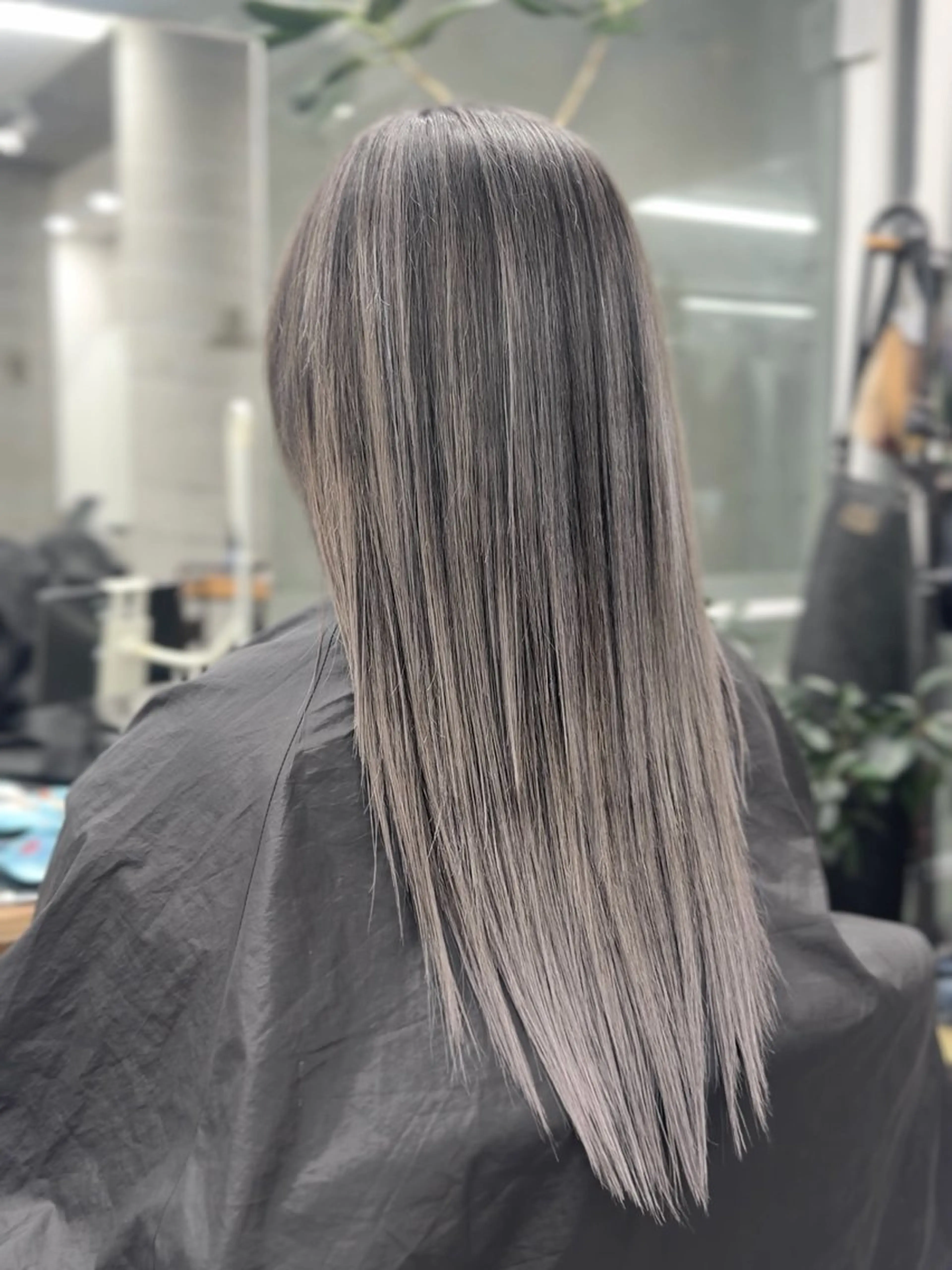 セミロング カラー ヘアカラー トリートメント Kotoko🖤/海 外/バレイヤージュのヘアスタイル